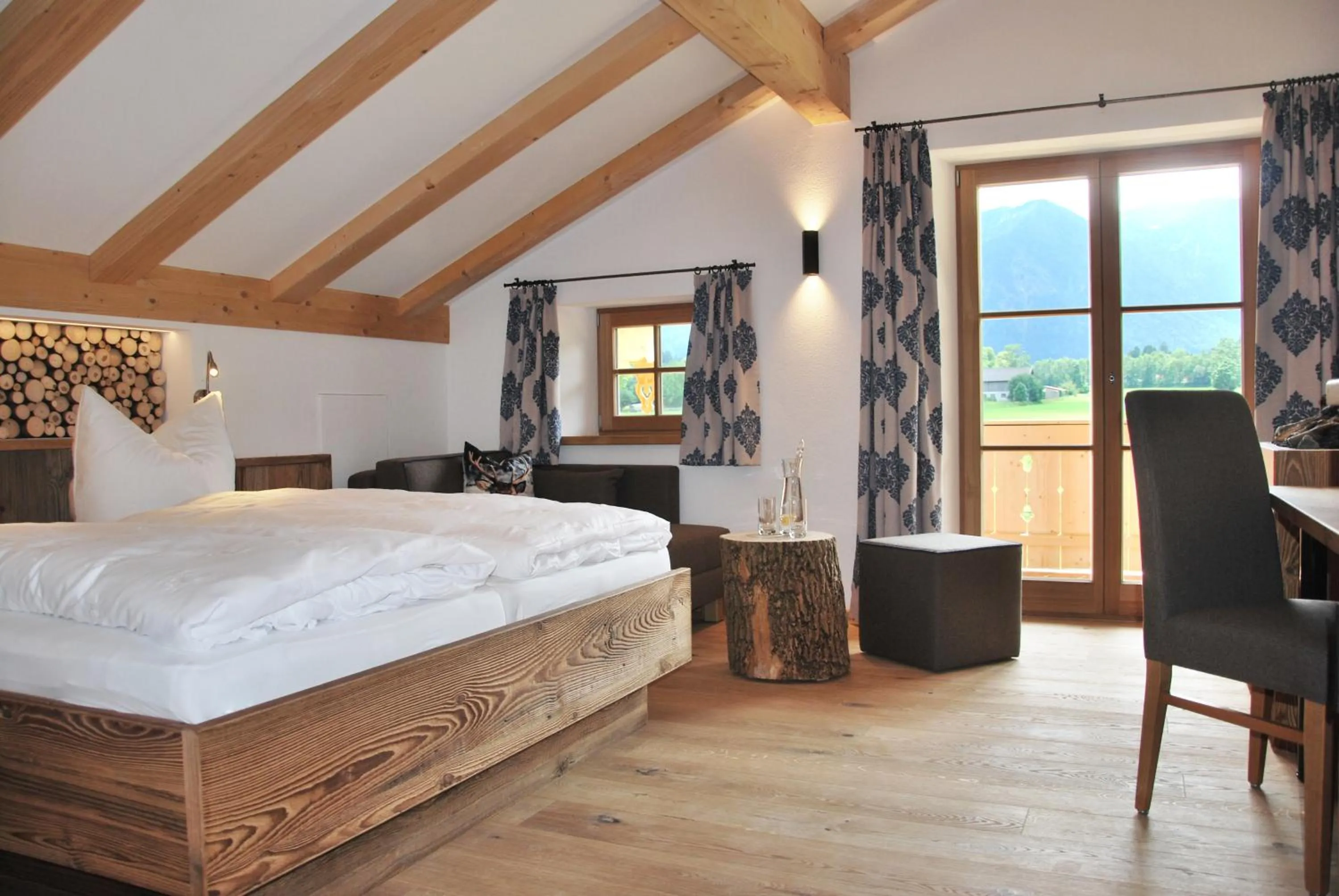 Photo of the whole room, Bed in s´Quartier am Schliersee