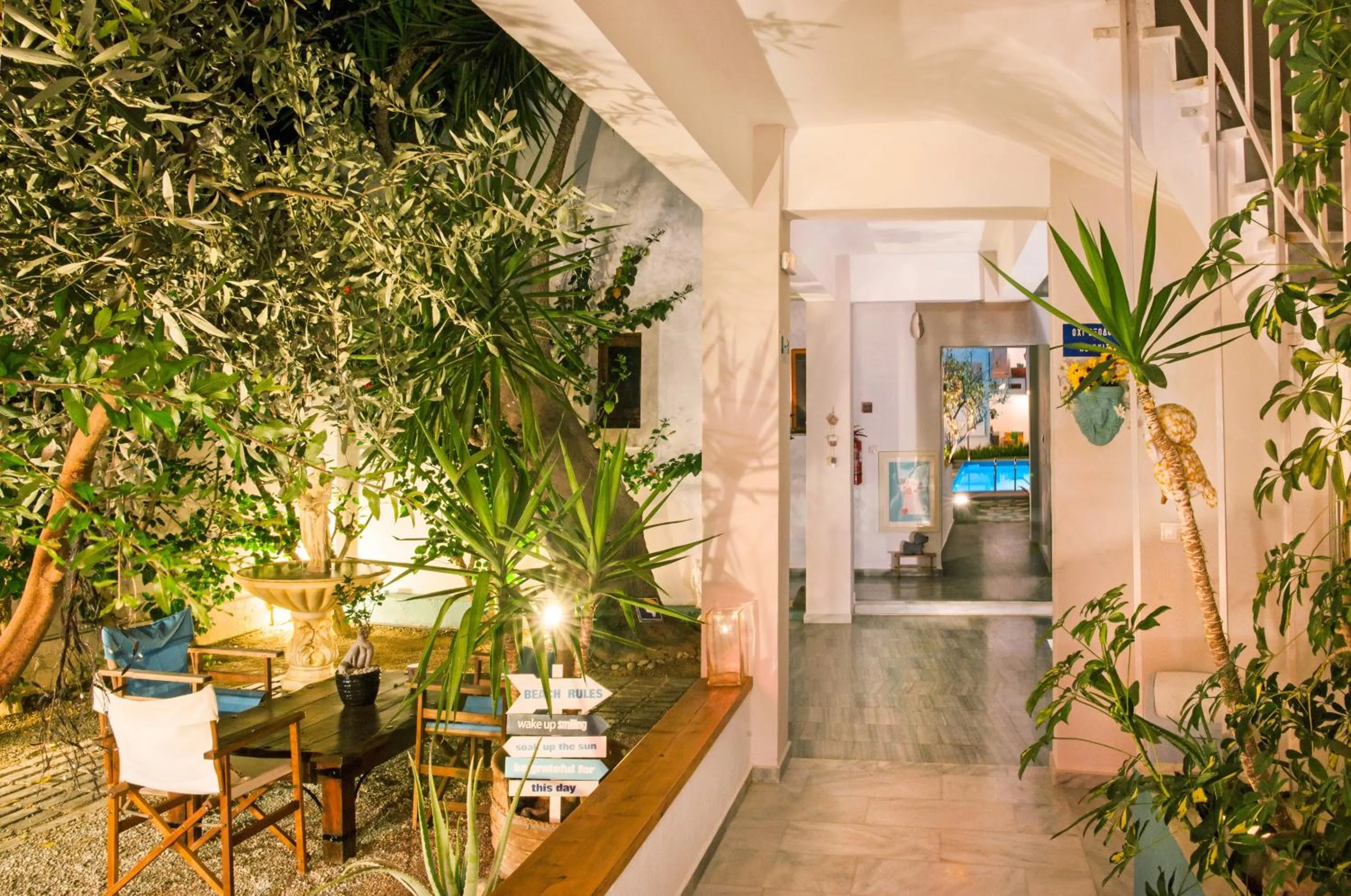 Patio in Tree of Life Art Hotel