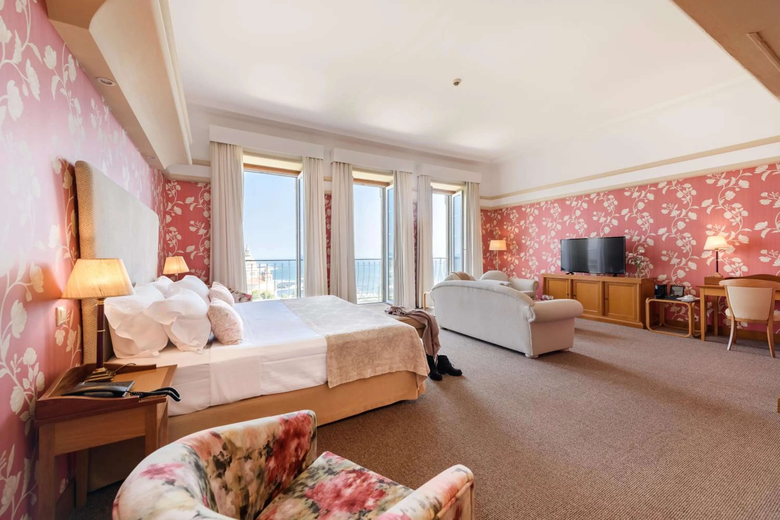 Photo of the whole room, Bed in Pousada de Viana do Castelo