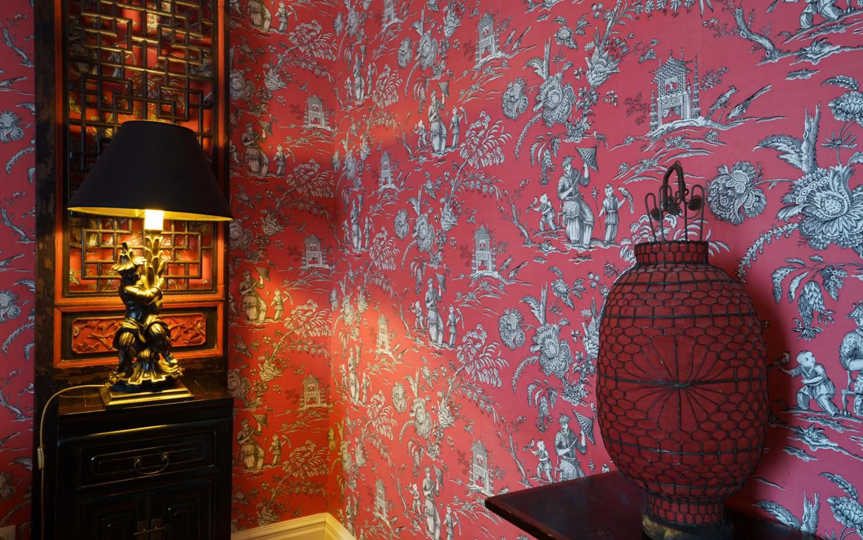 Decorative detail in Hôtel de Margaux