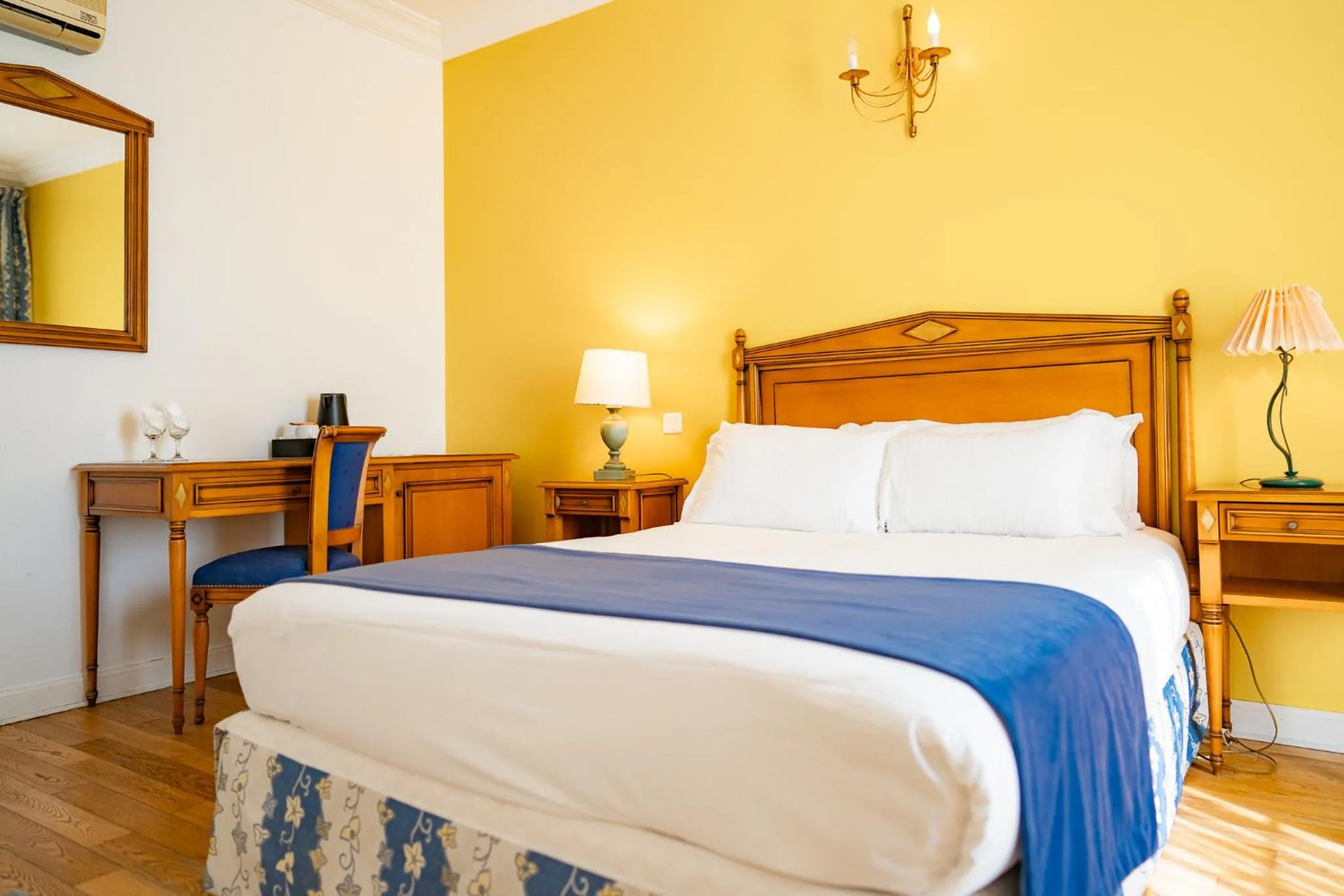 Bedroom, Bed in Hôtel de Margaux