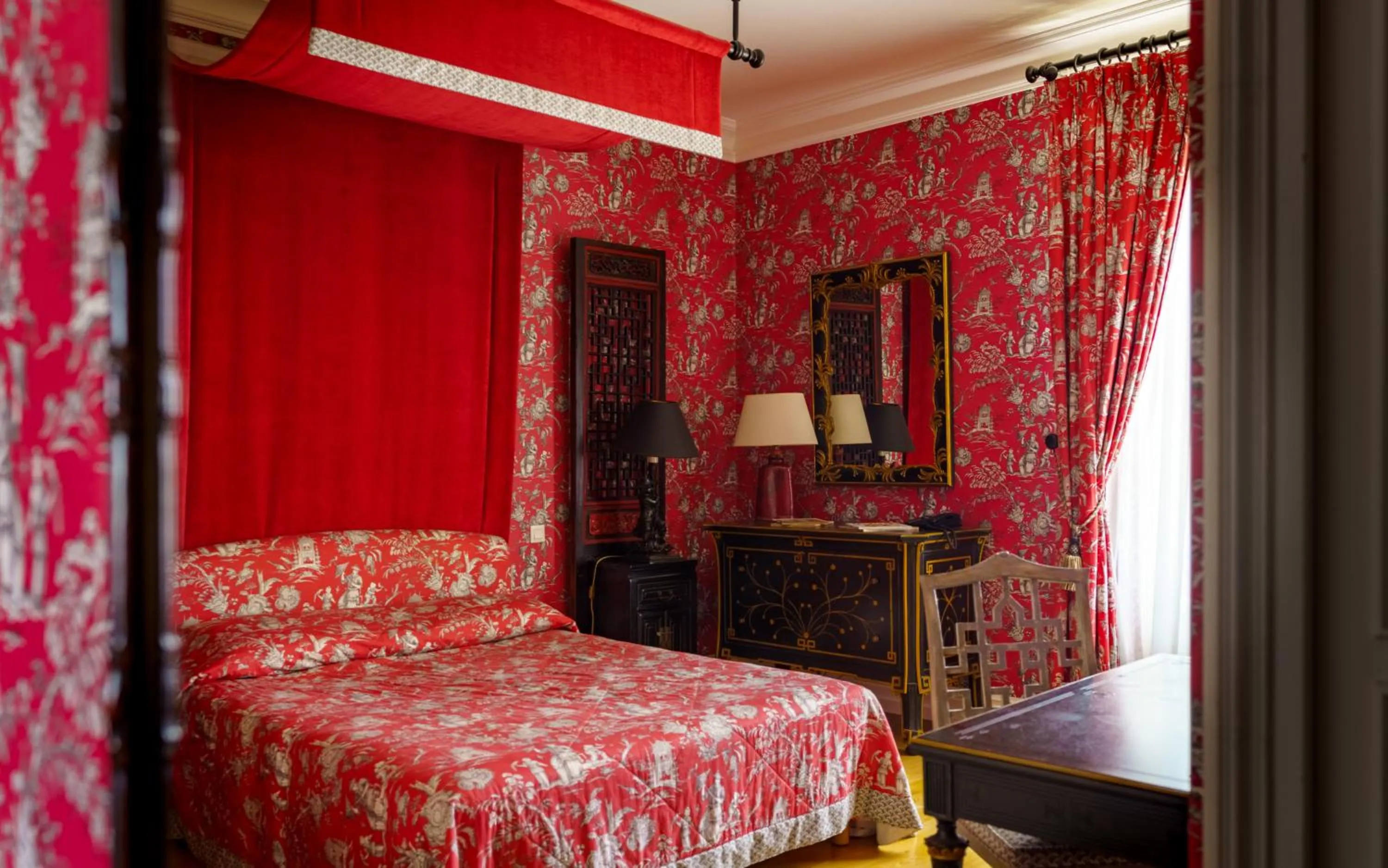Bed in Hôtel de Margaux