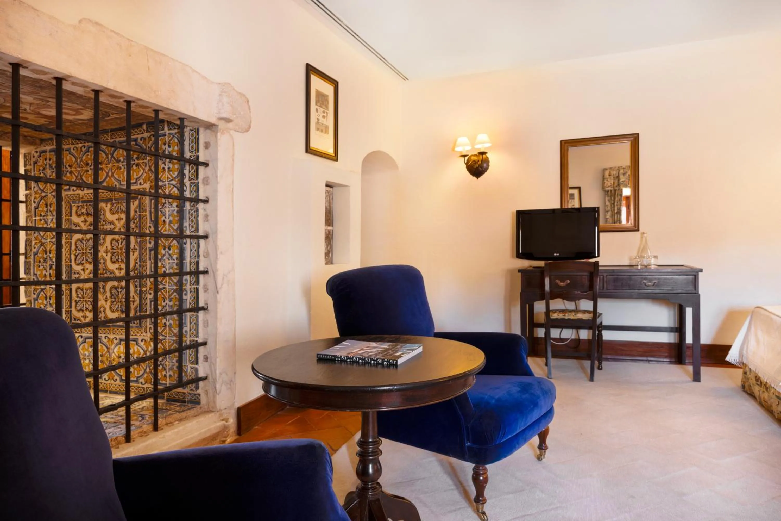 Seating area in Pousada Convento de Vila Viçosa