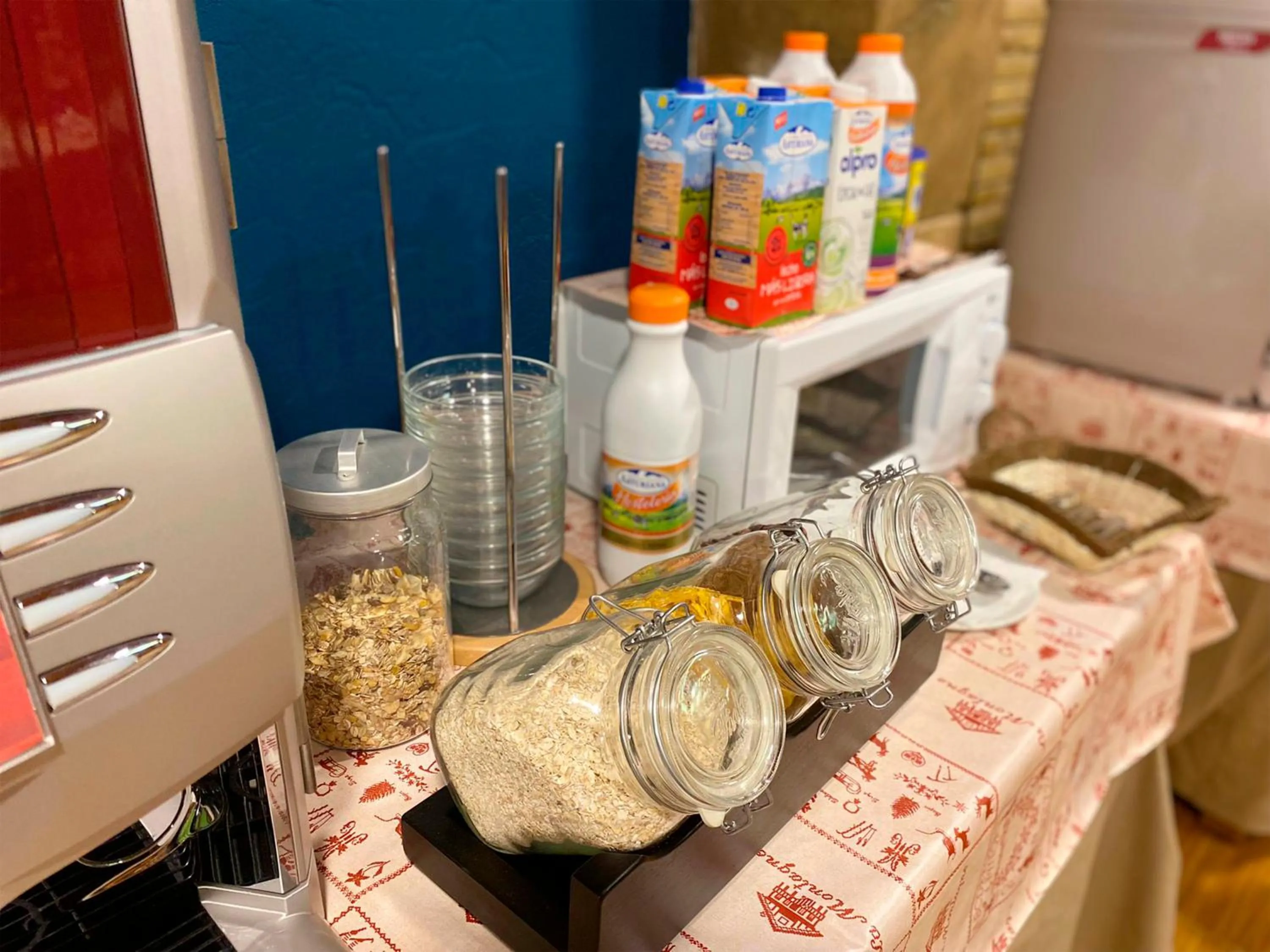 Buffet breakfast in Hotel Casa Morlans 3000