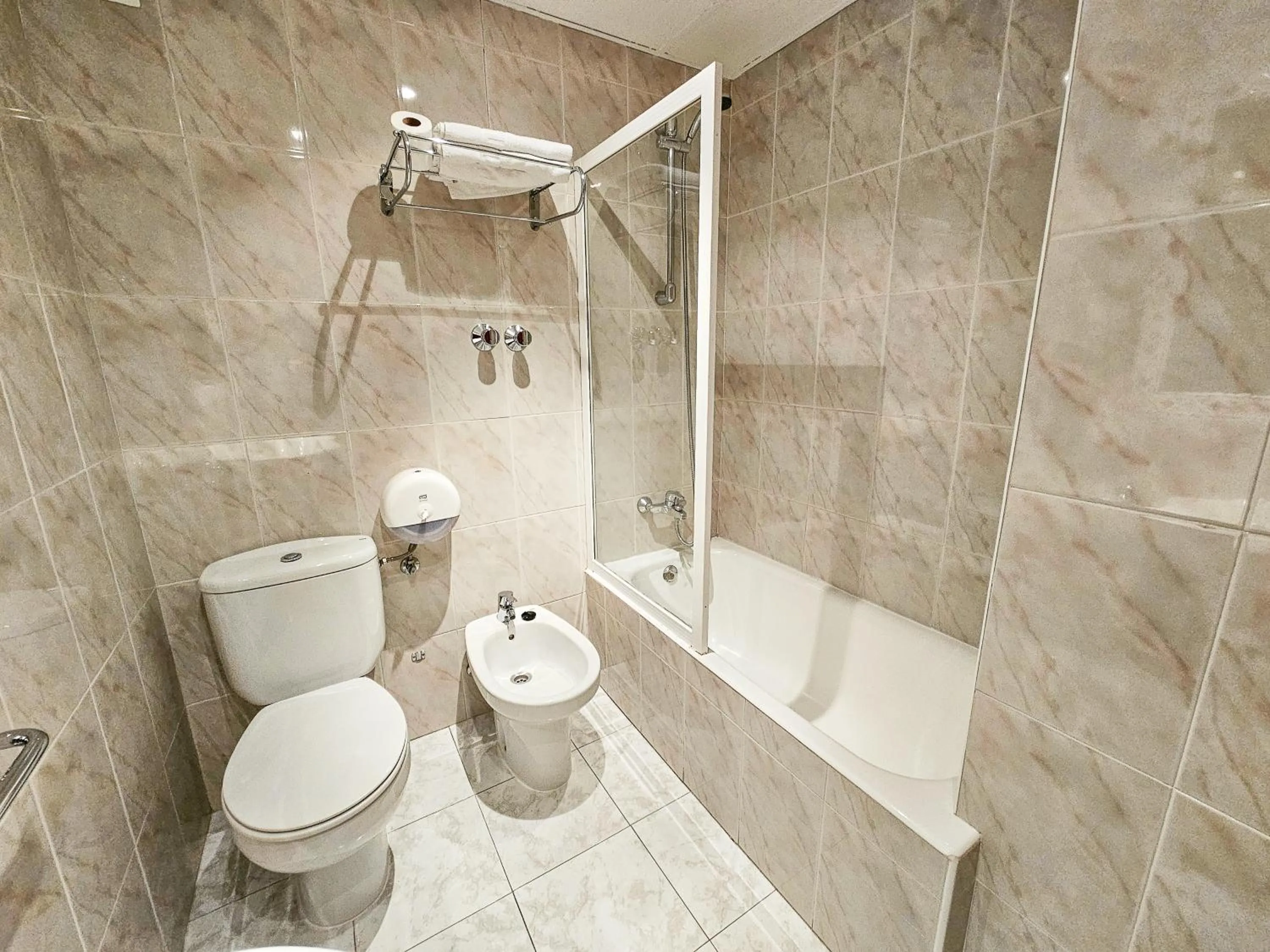 Toilet in Hotel Casa Morlans 3000