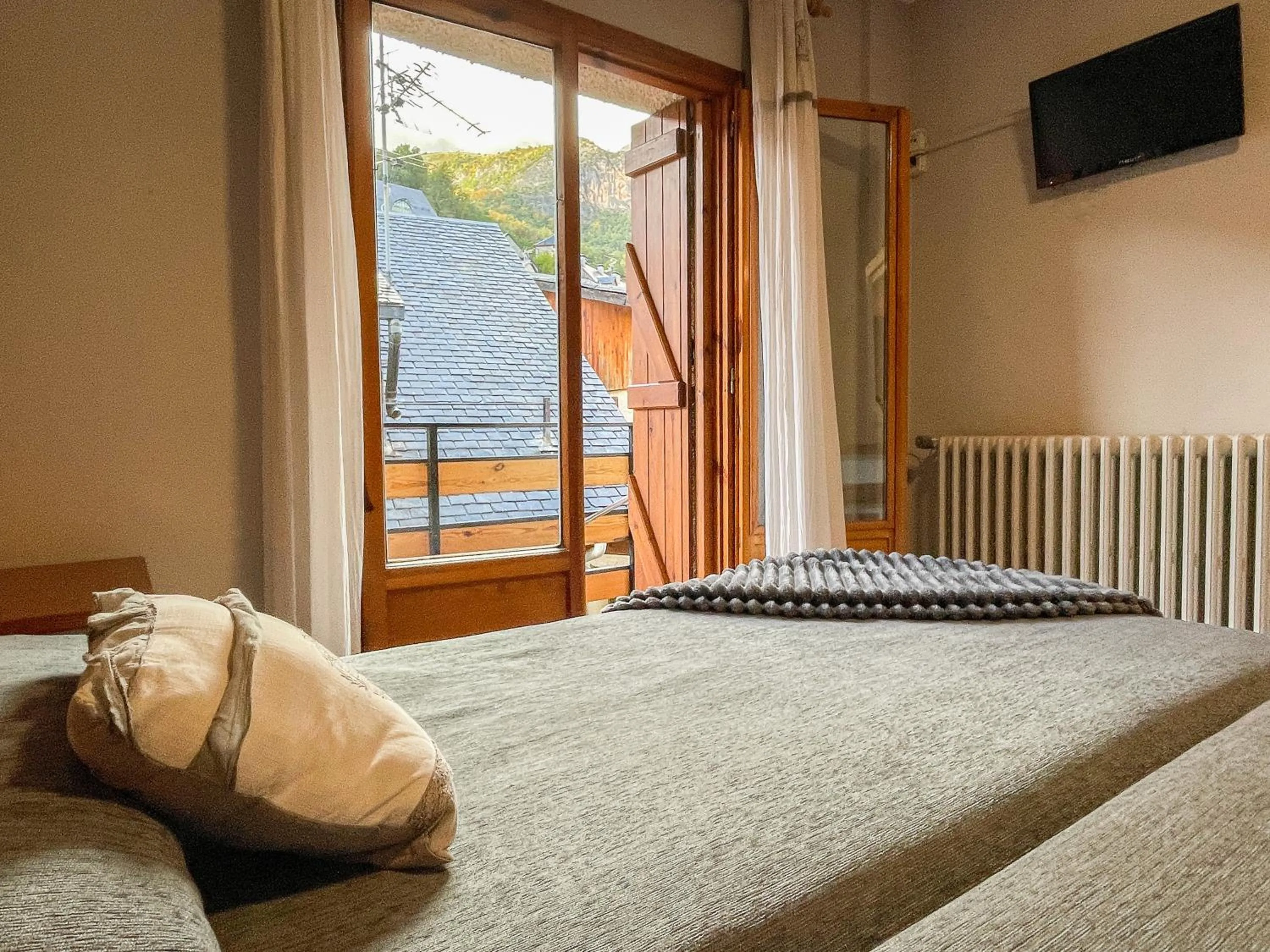 Bed in Hotel Casa Morlans 3000