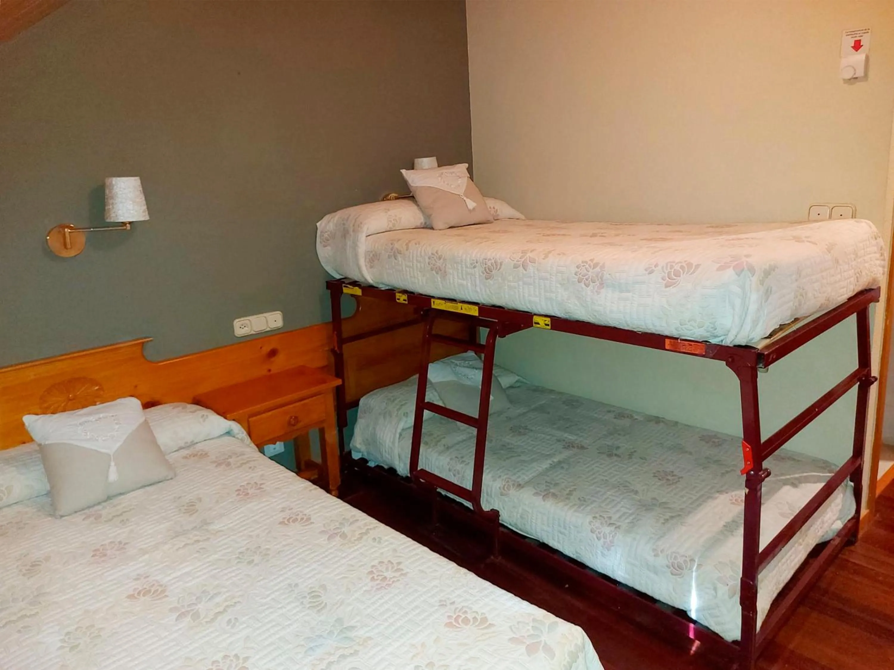 Bed in Hotel Casa Morlans 3000