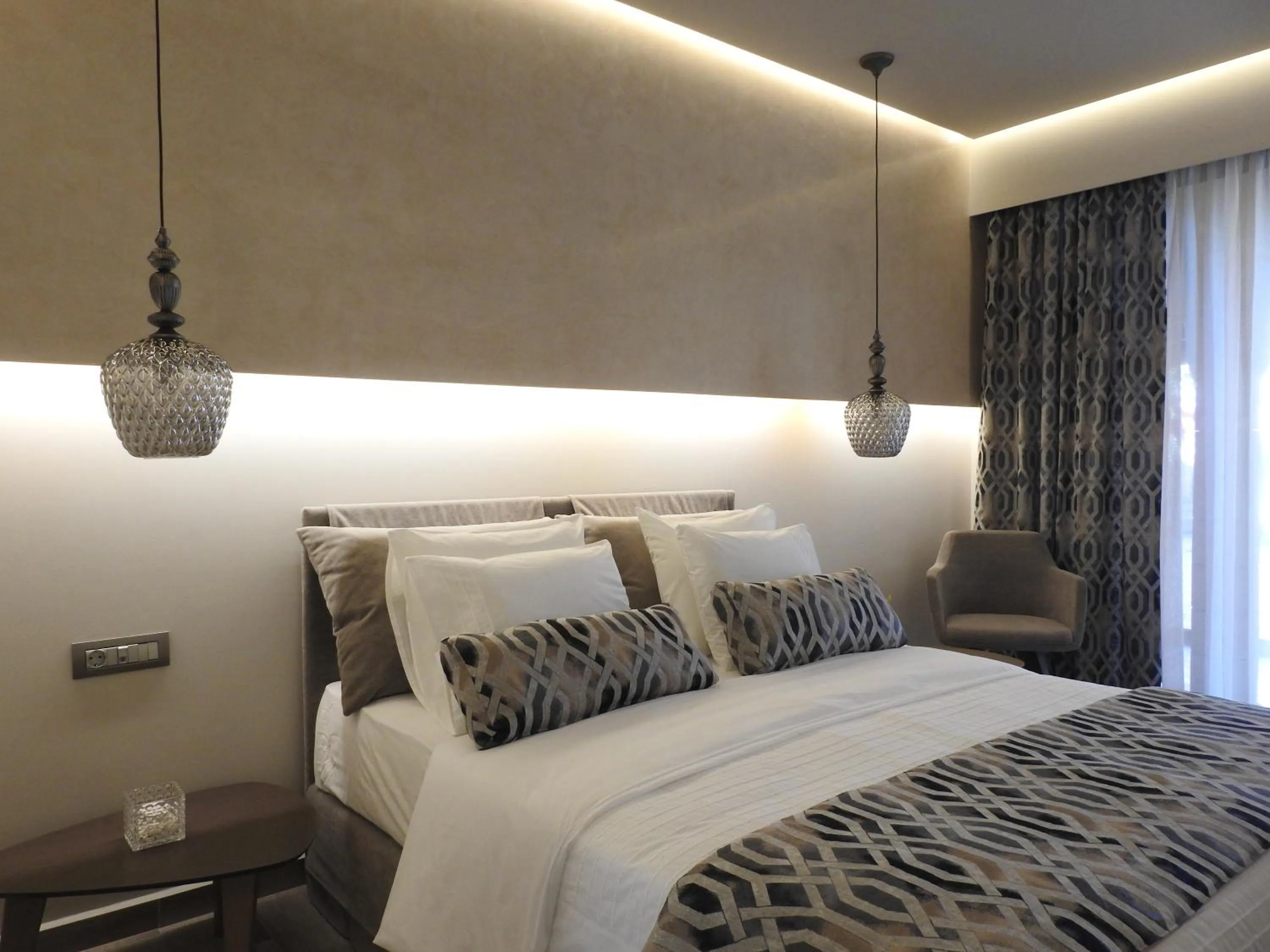 Bedroom, Bed in Nikos Ikies