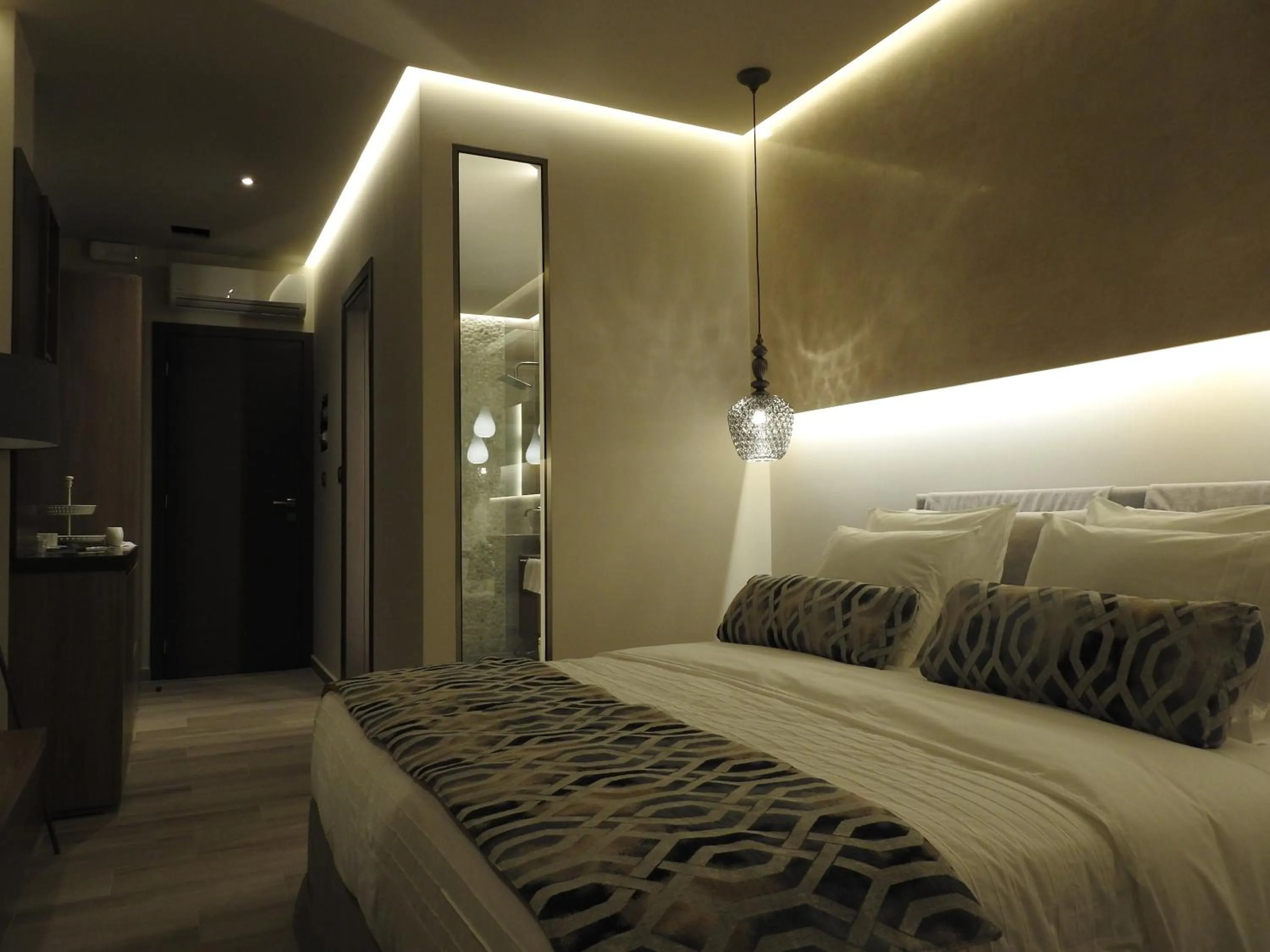 Bedroom, Bed in Nikos Ikies