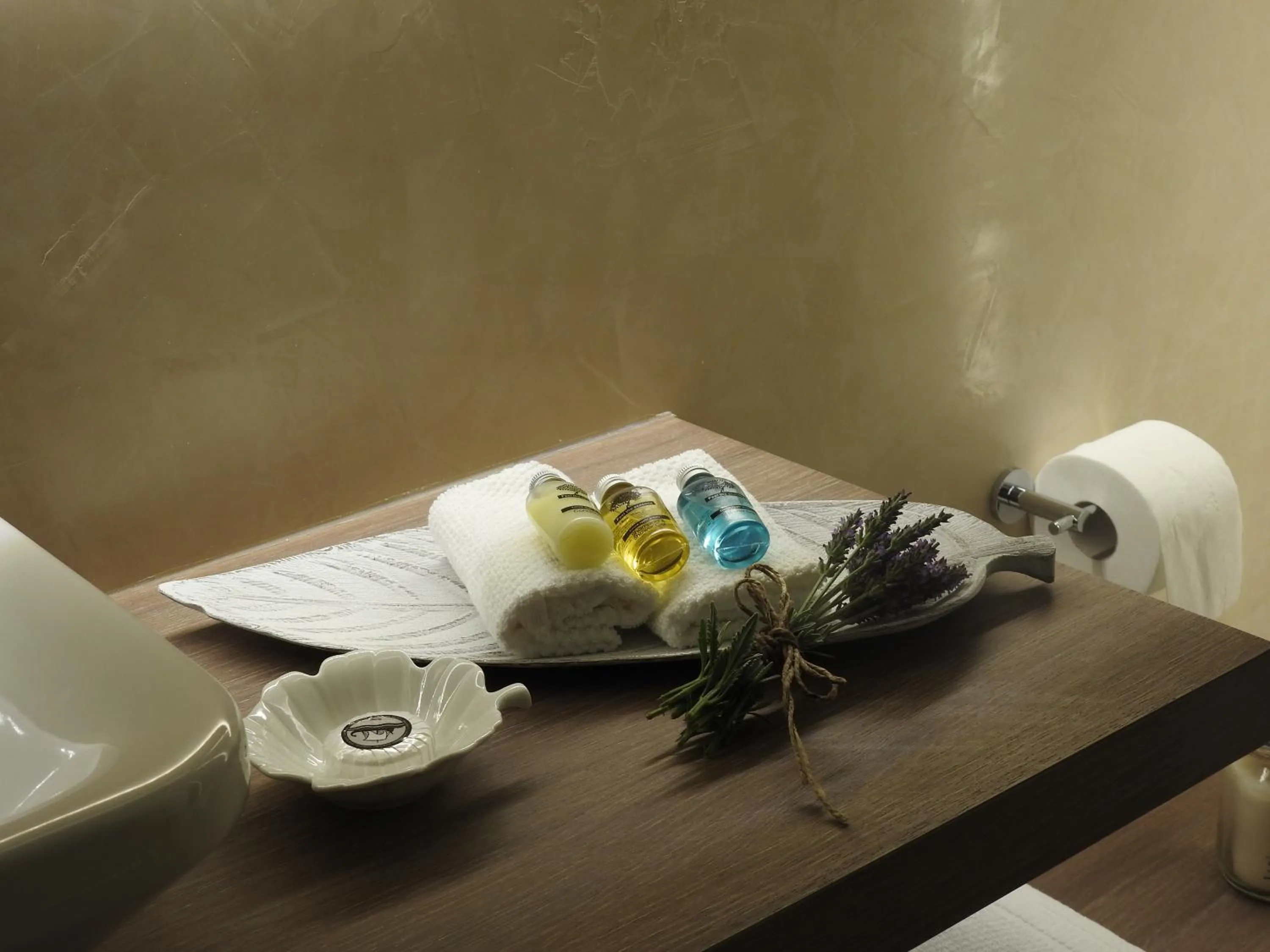 Bathroom in Nikos Ikies