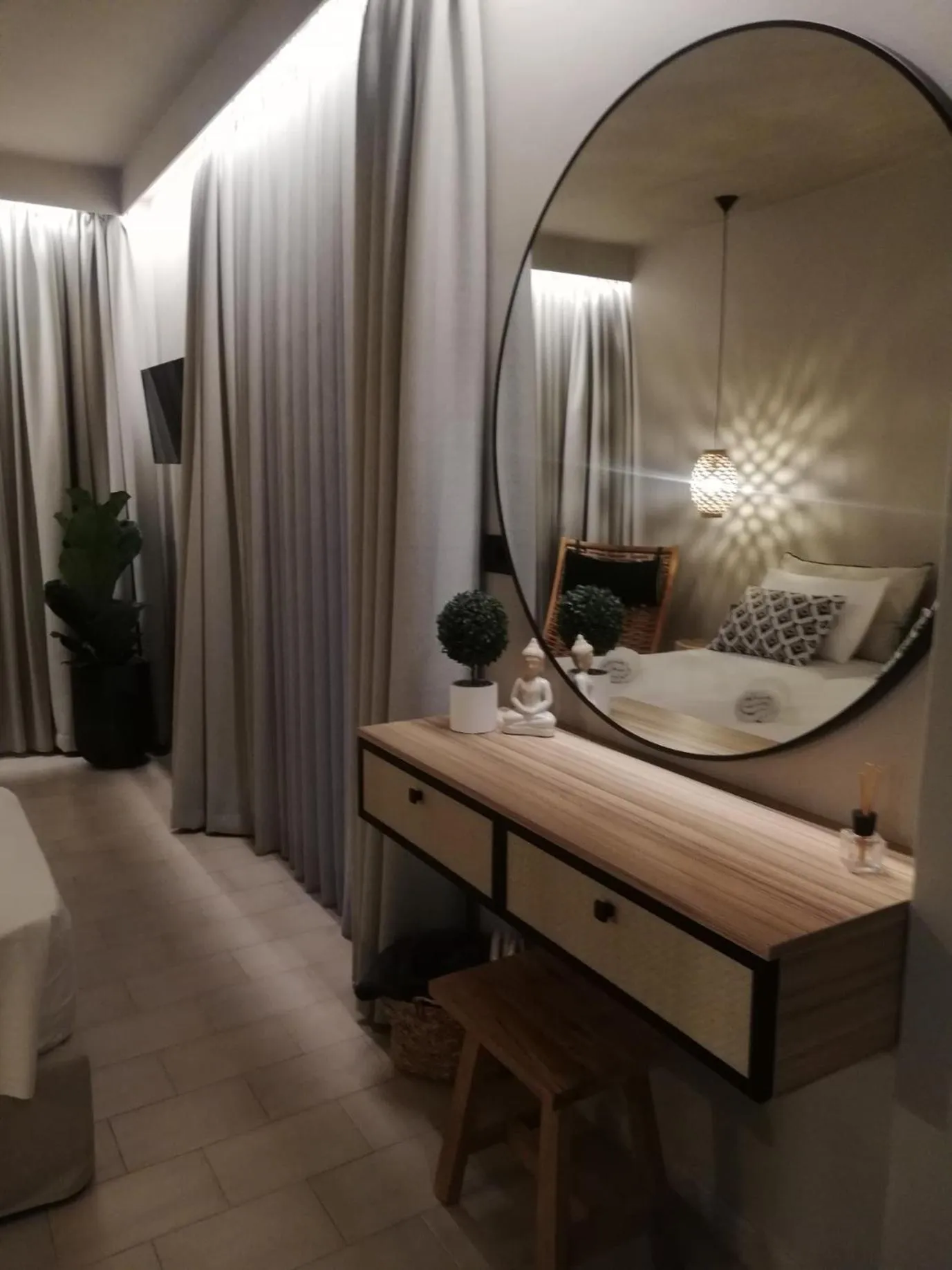 Property building, Bed in Nikos Ikies