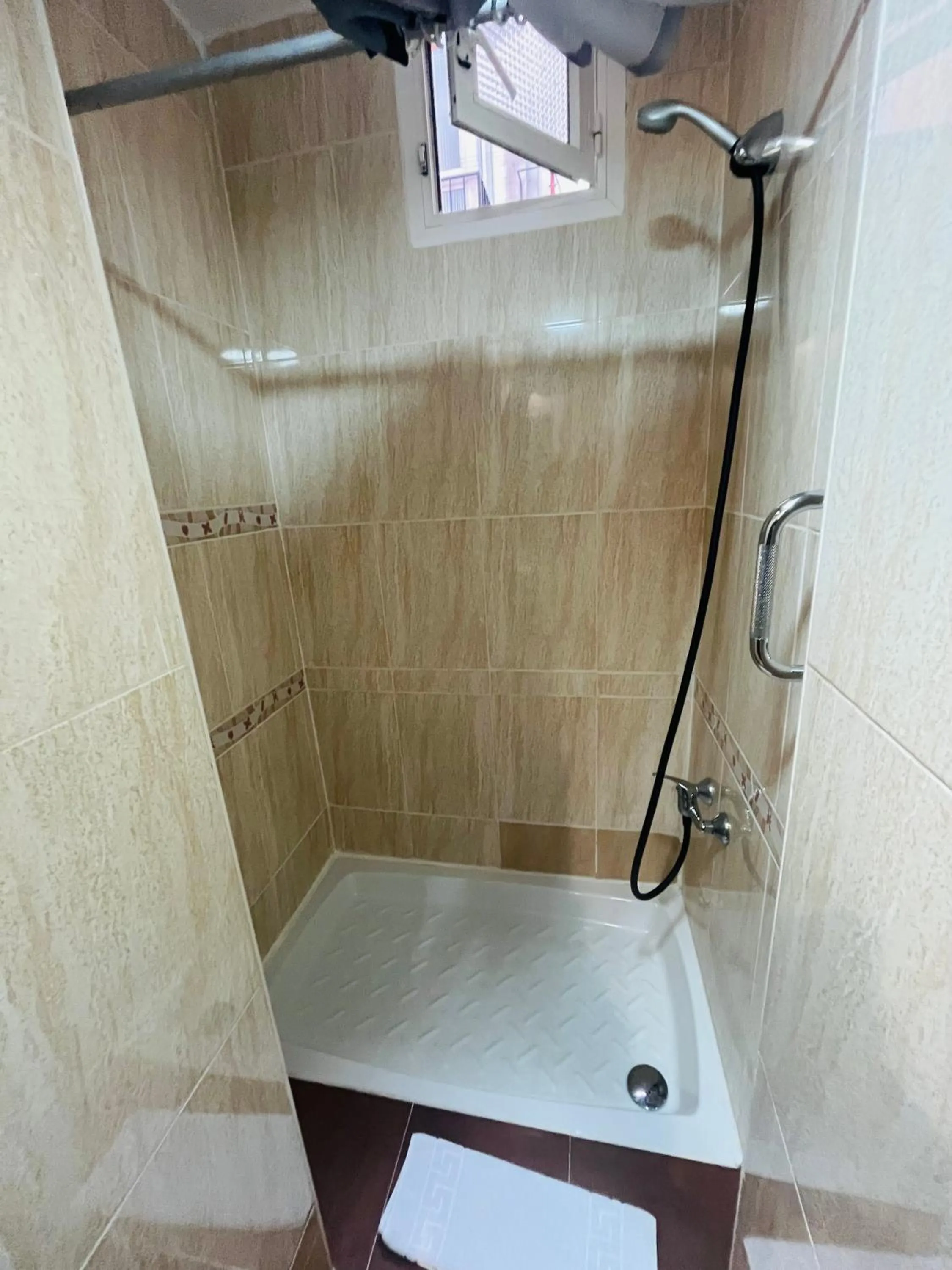 Shower in Hostal Las Vegas