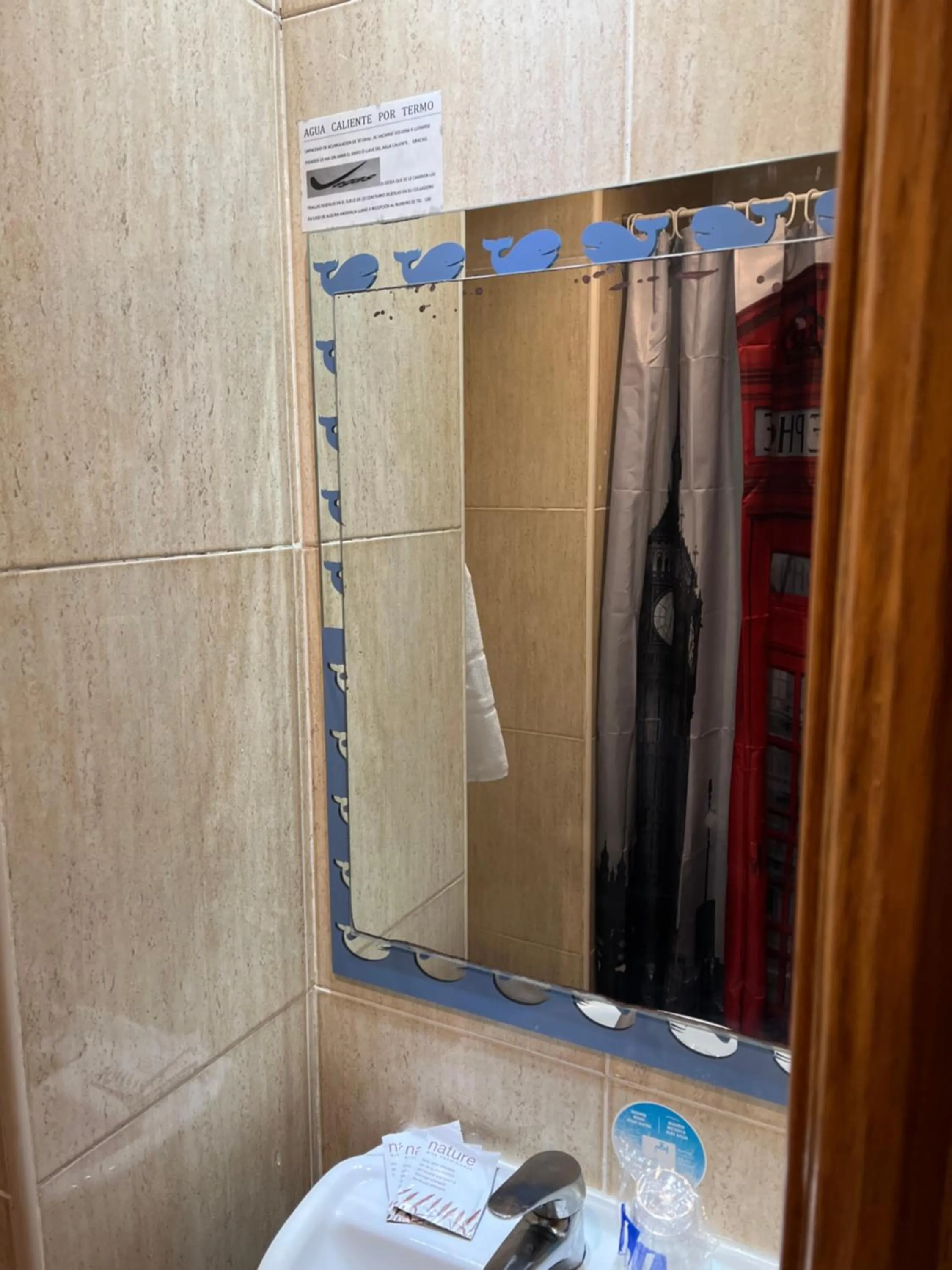 Bathroom in Hostal Las Vegas