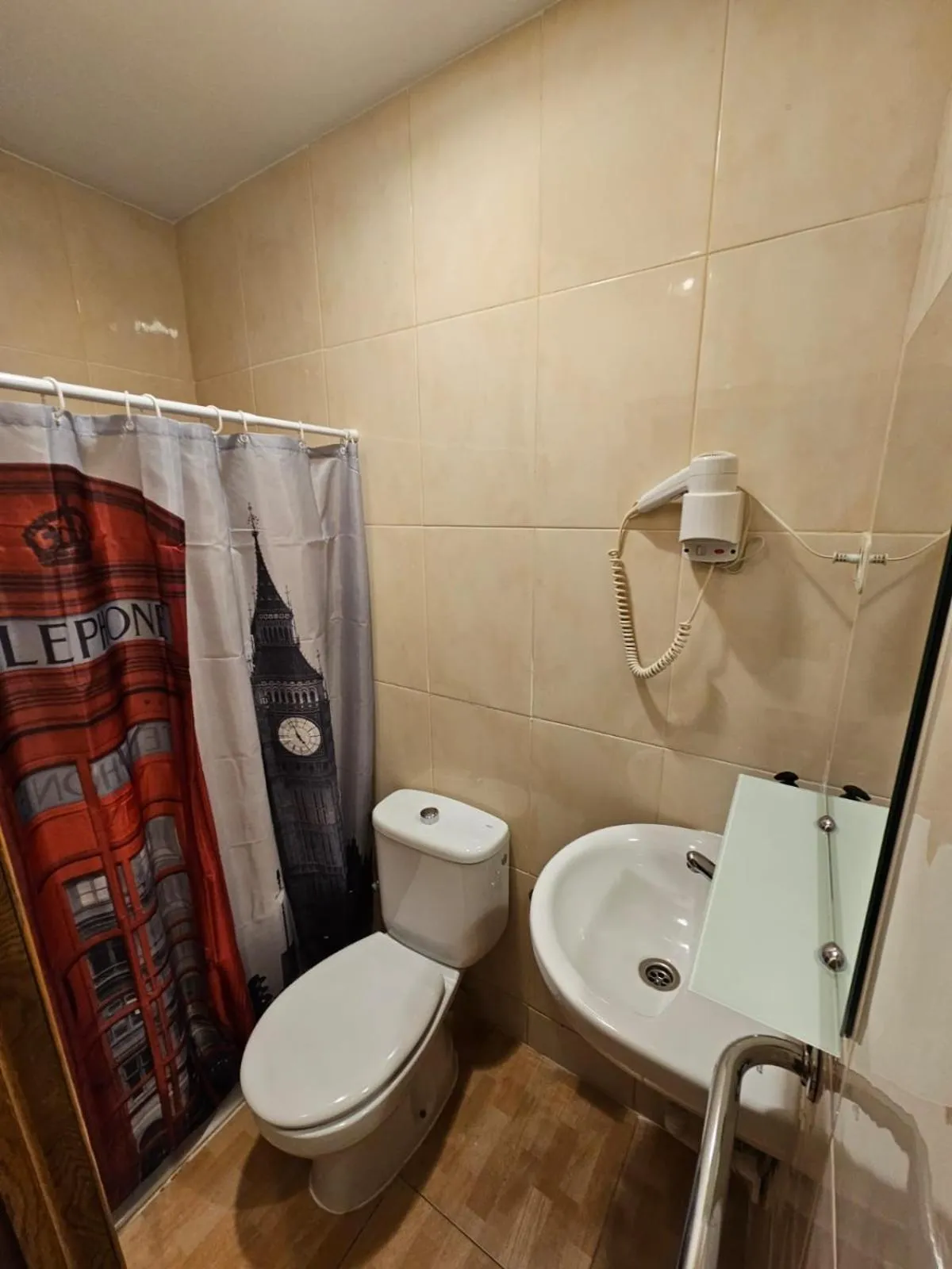 Bathroom in Hostal Las Vegas