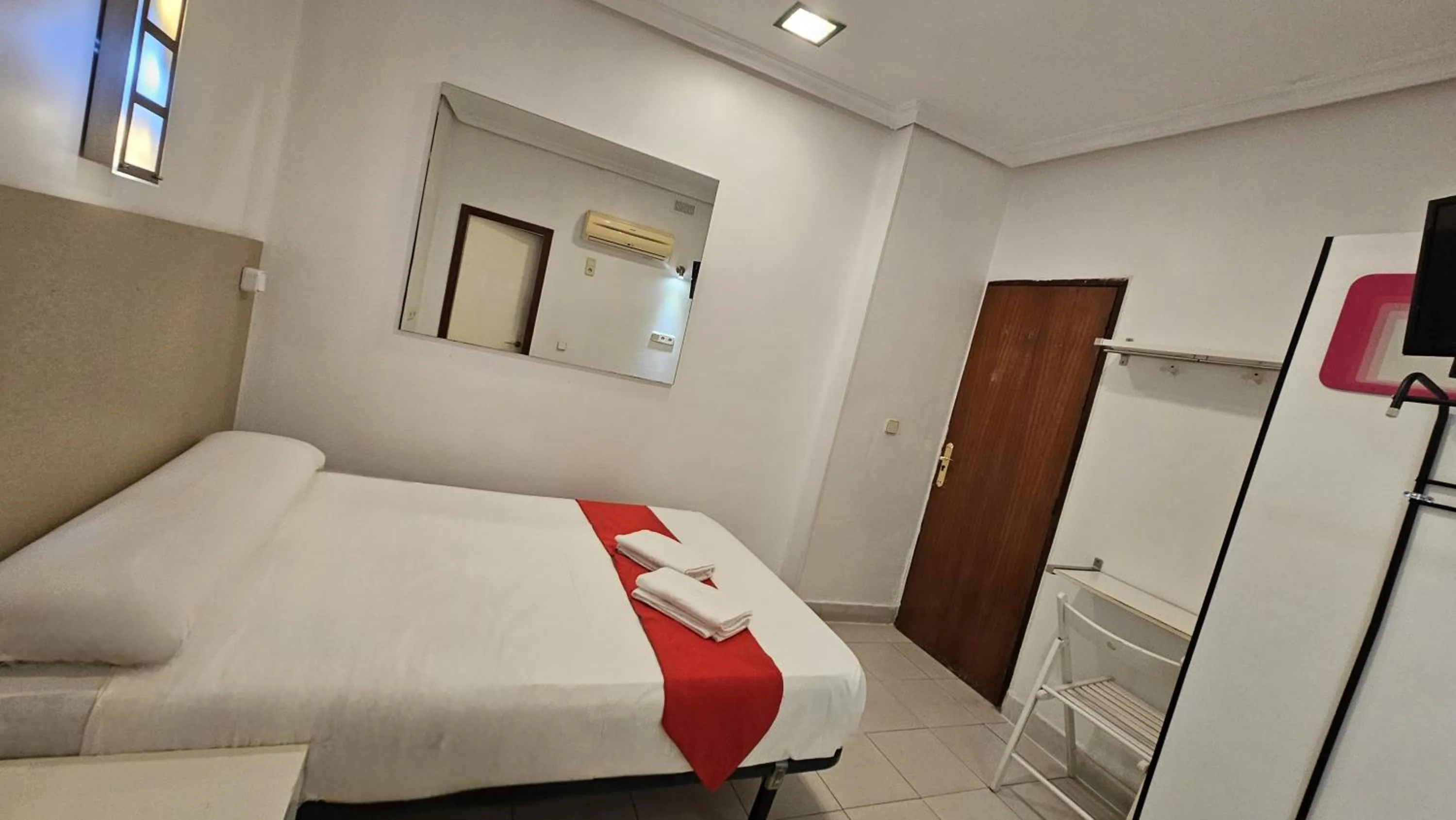 Bed in Hostal Las Vegas