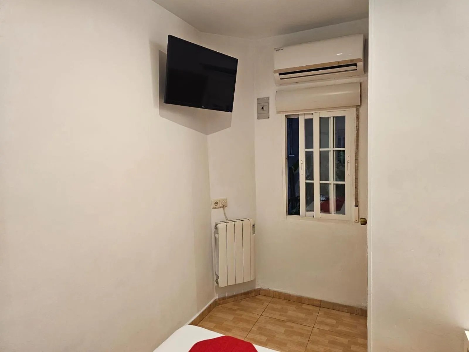 TV and multimedia, Bed in Hostal Las Vegas