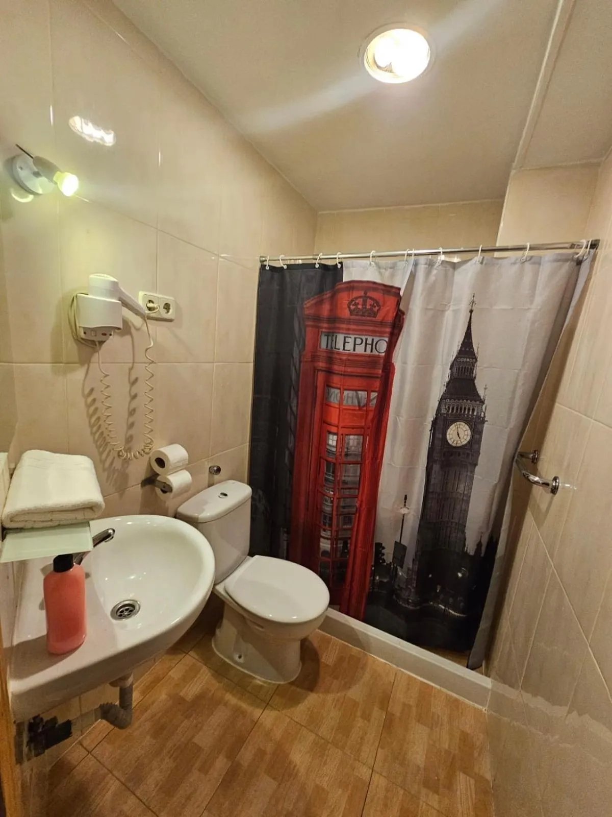 Bathroom in Hostal Las Vegas