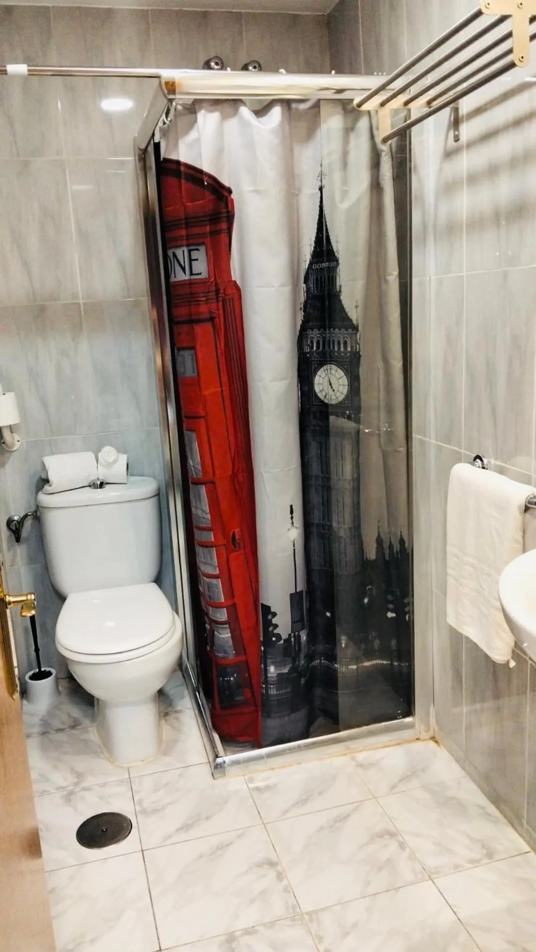 Bathroom in Hostal Las Vegas