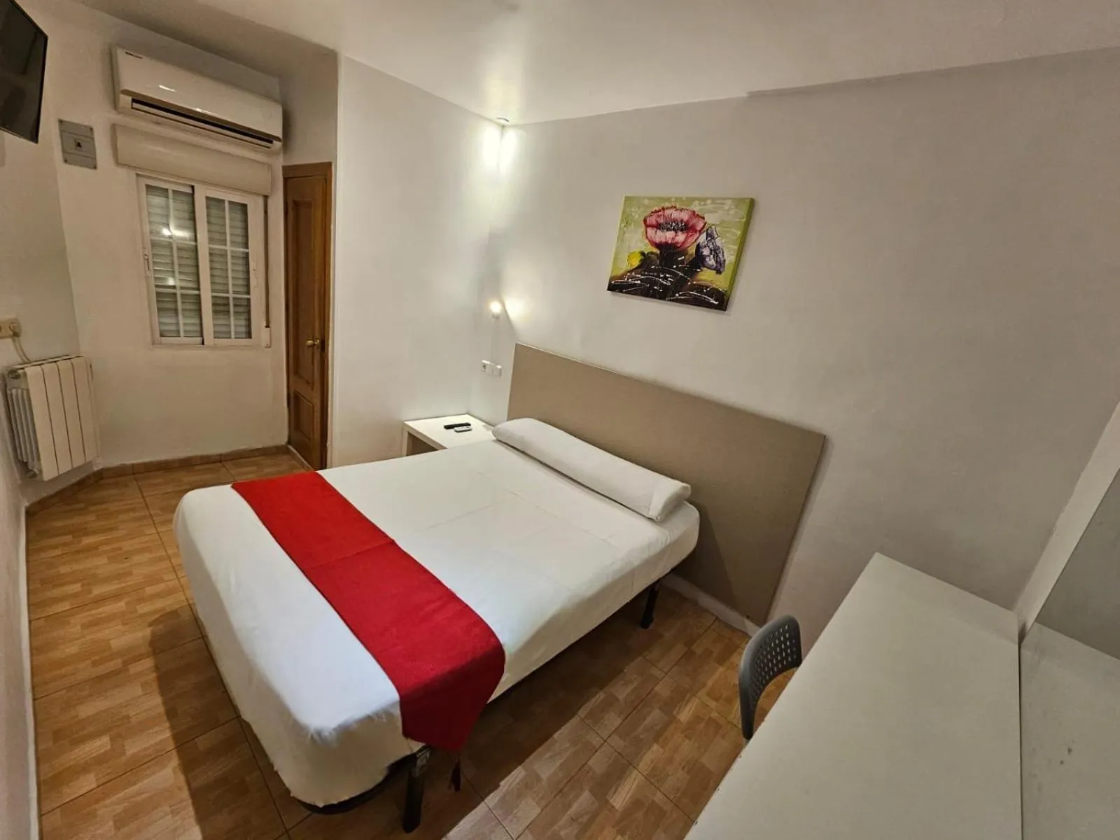 Photo of the whole room, Bed in Hostal Las Vegas