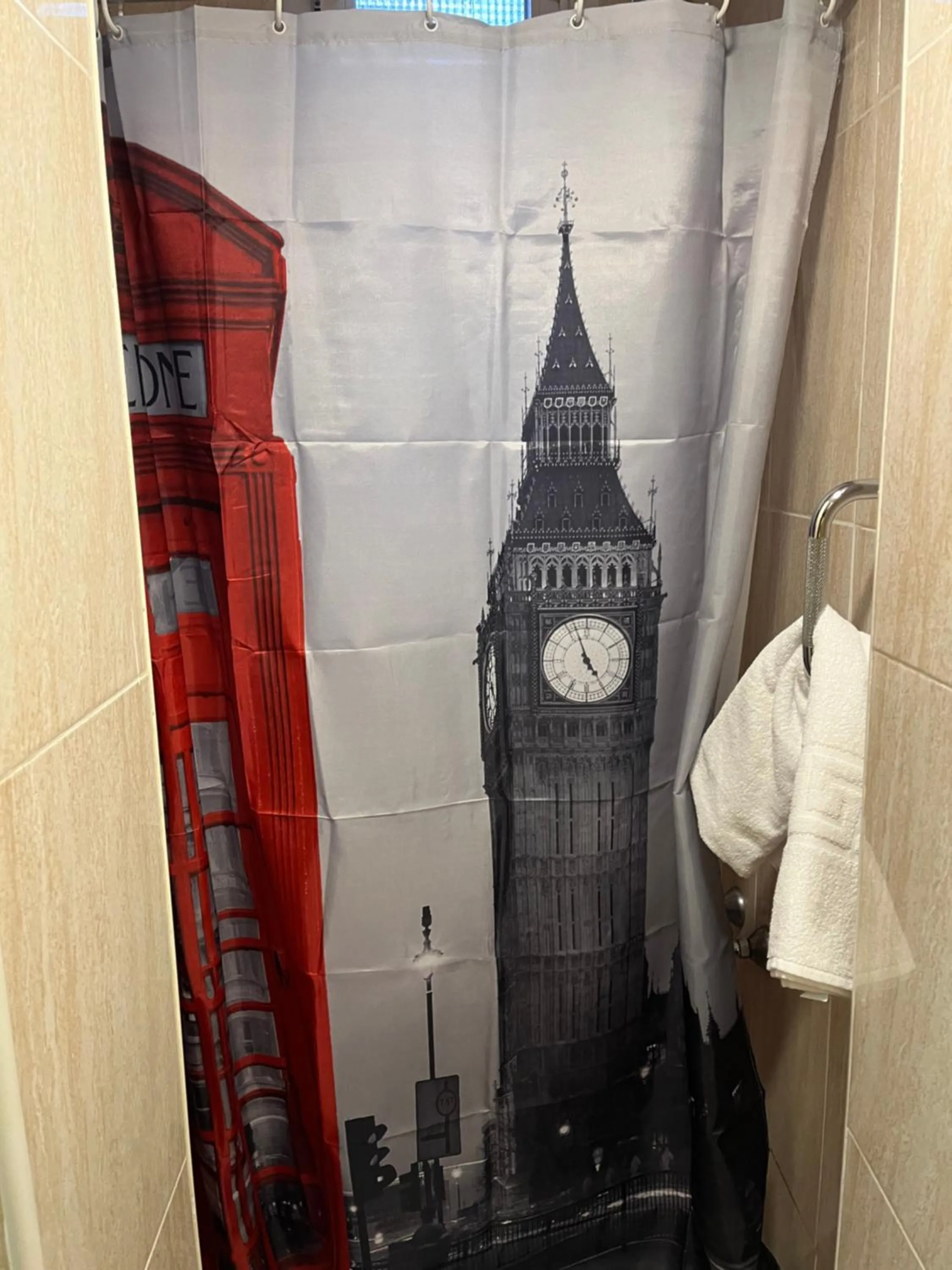 Shower in Hostal Las Vegas