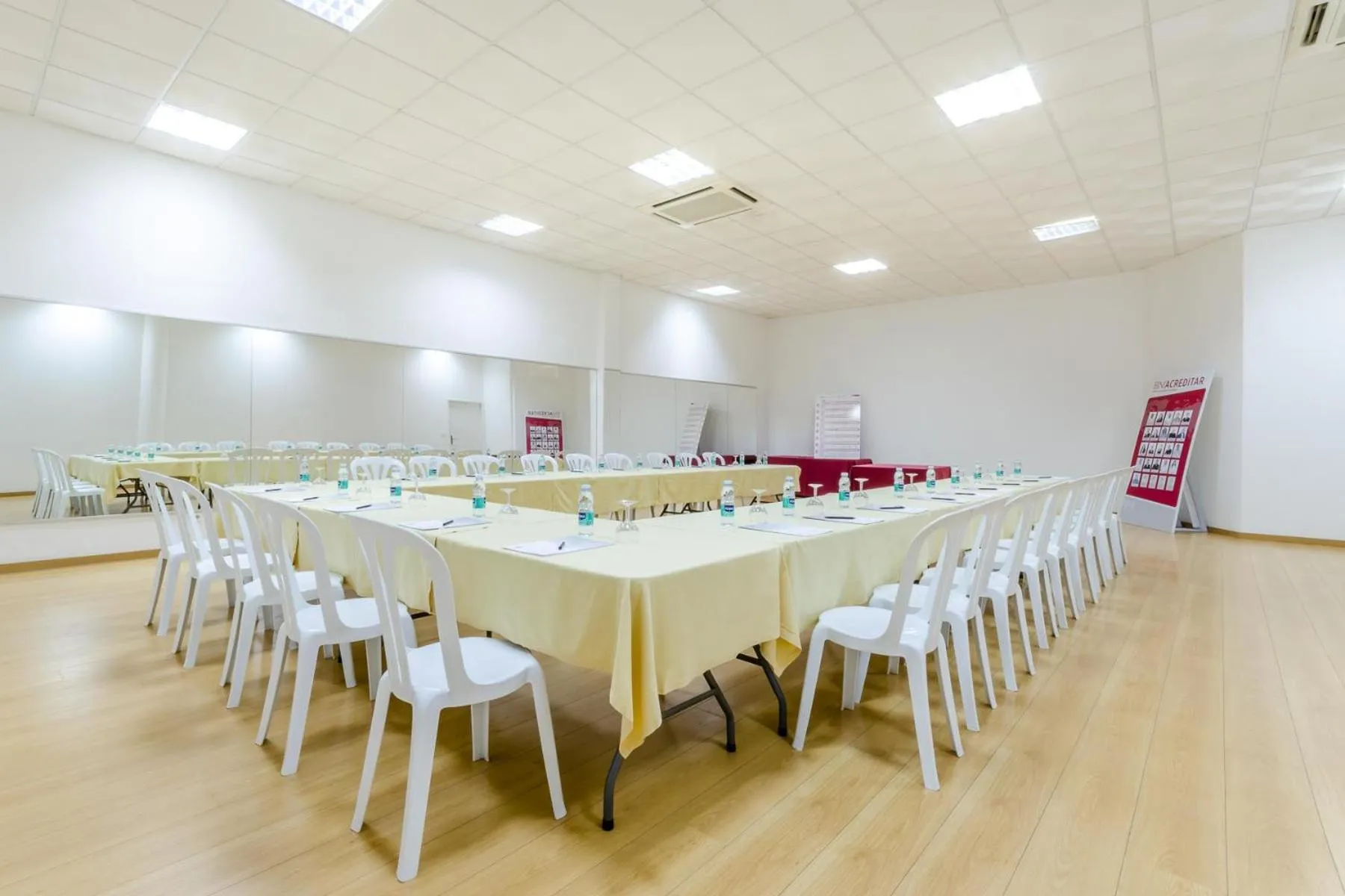 Business facilities in Residencial Jardim da Amadora
