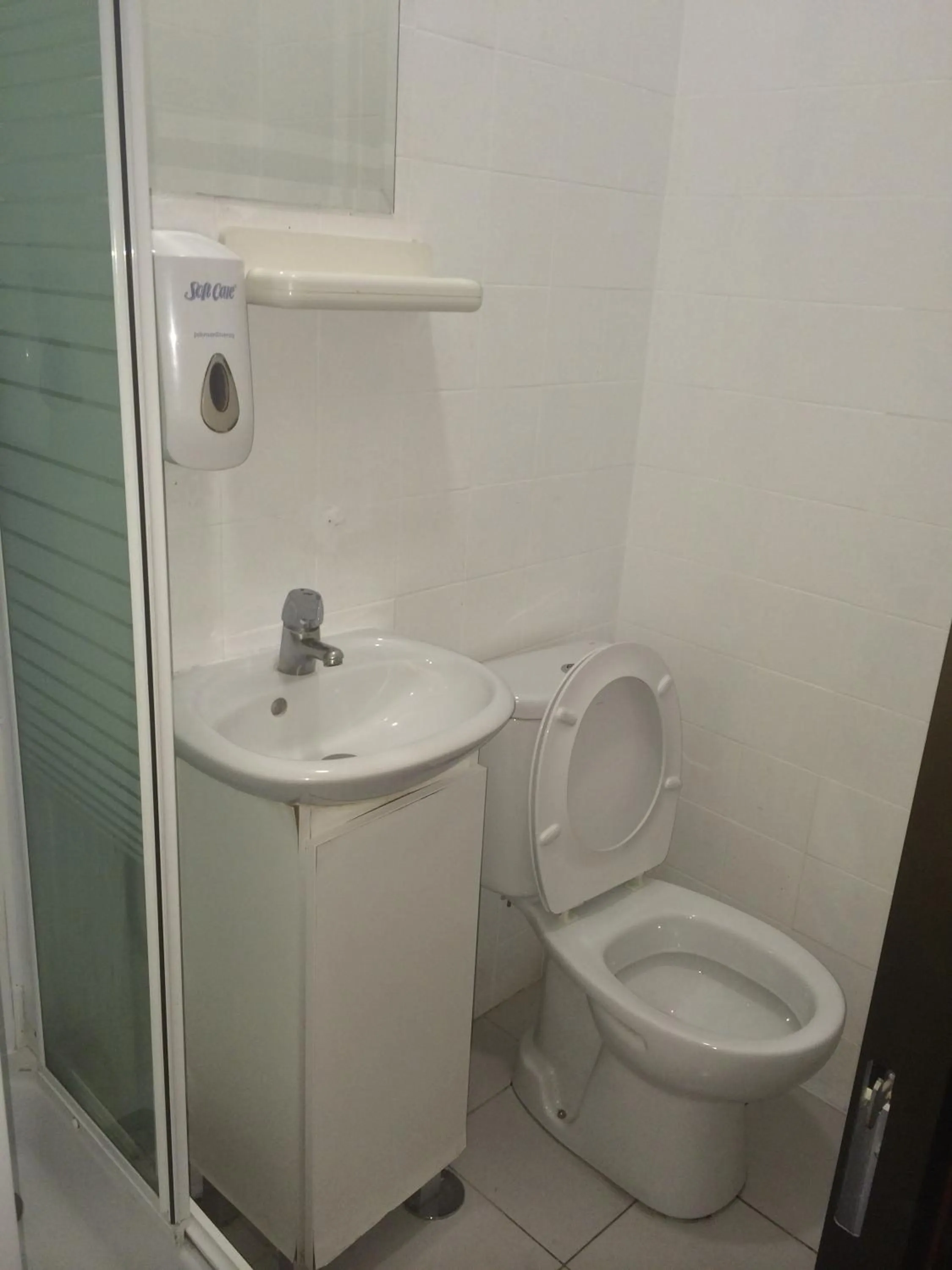 Toilet in Residencial Jardim da Amadora