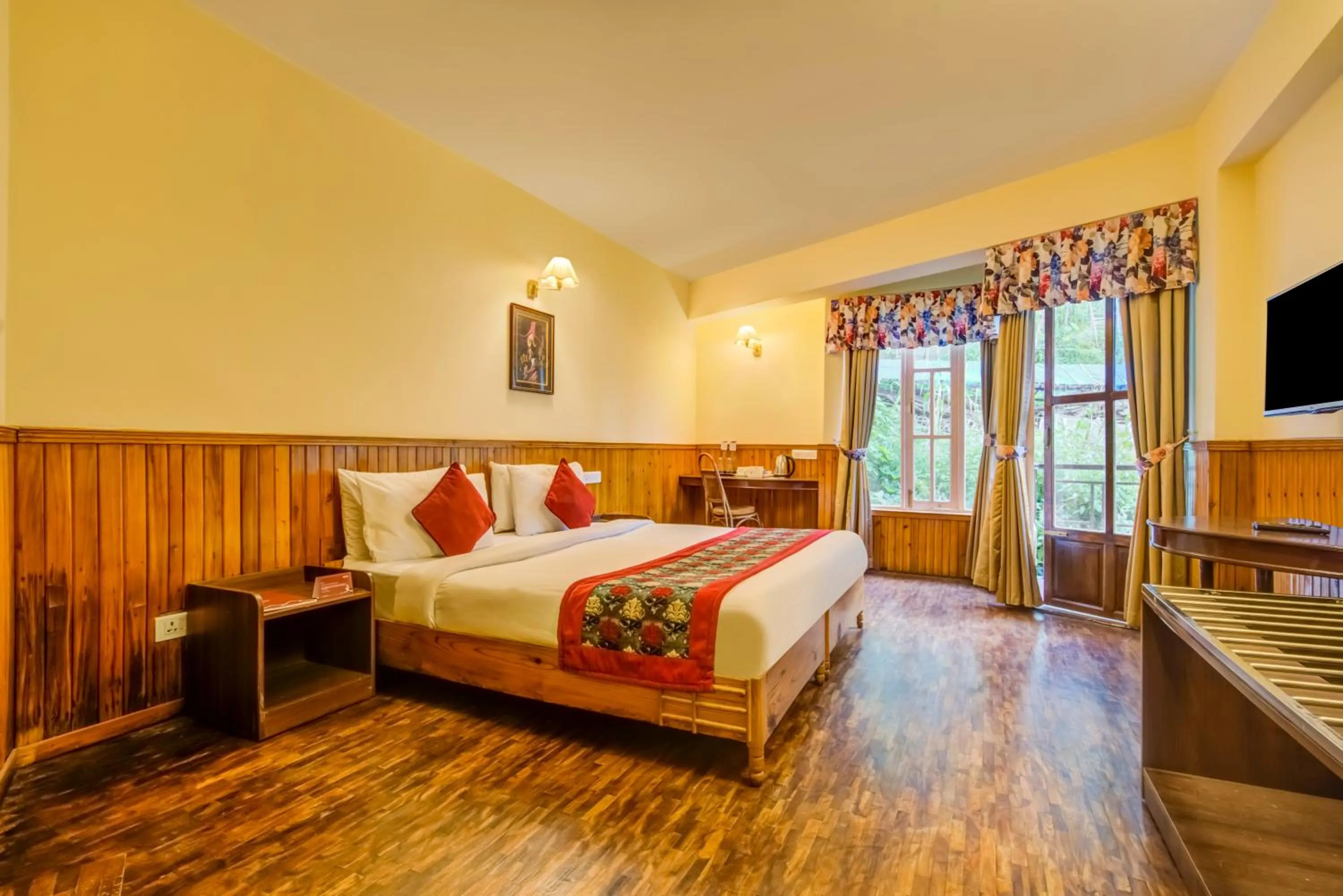 TV and multimedia in Summit Newa Regency