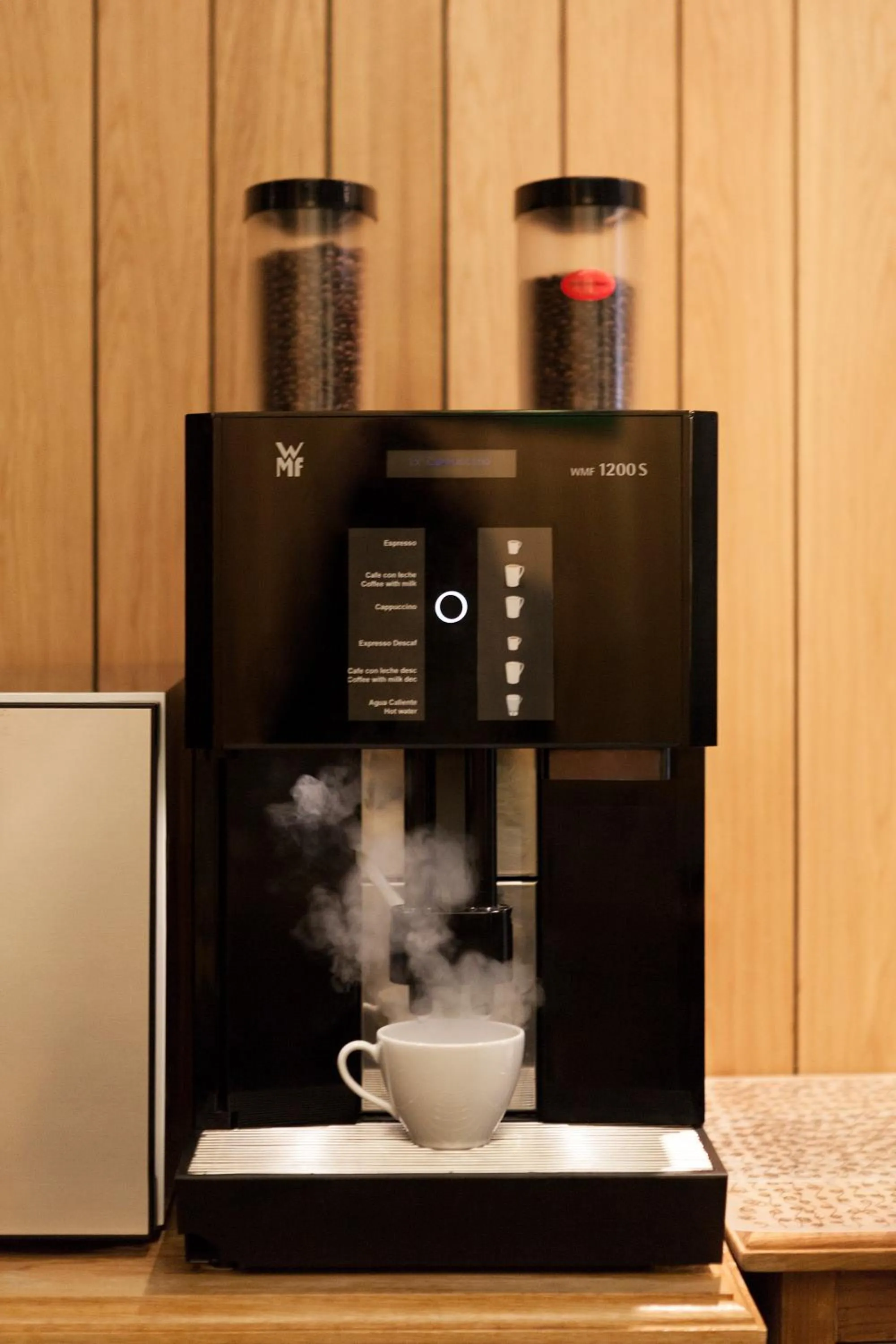 Food and drinks in Artrip Hotel