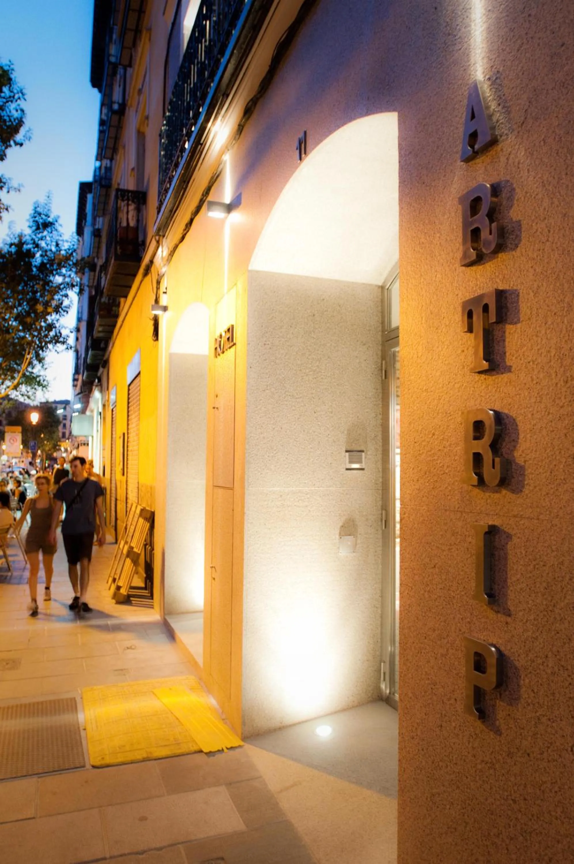 Facade/entrance in Artrip Hotel