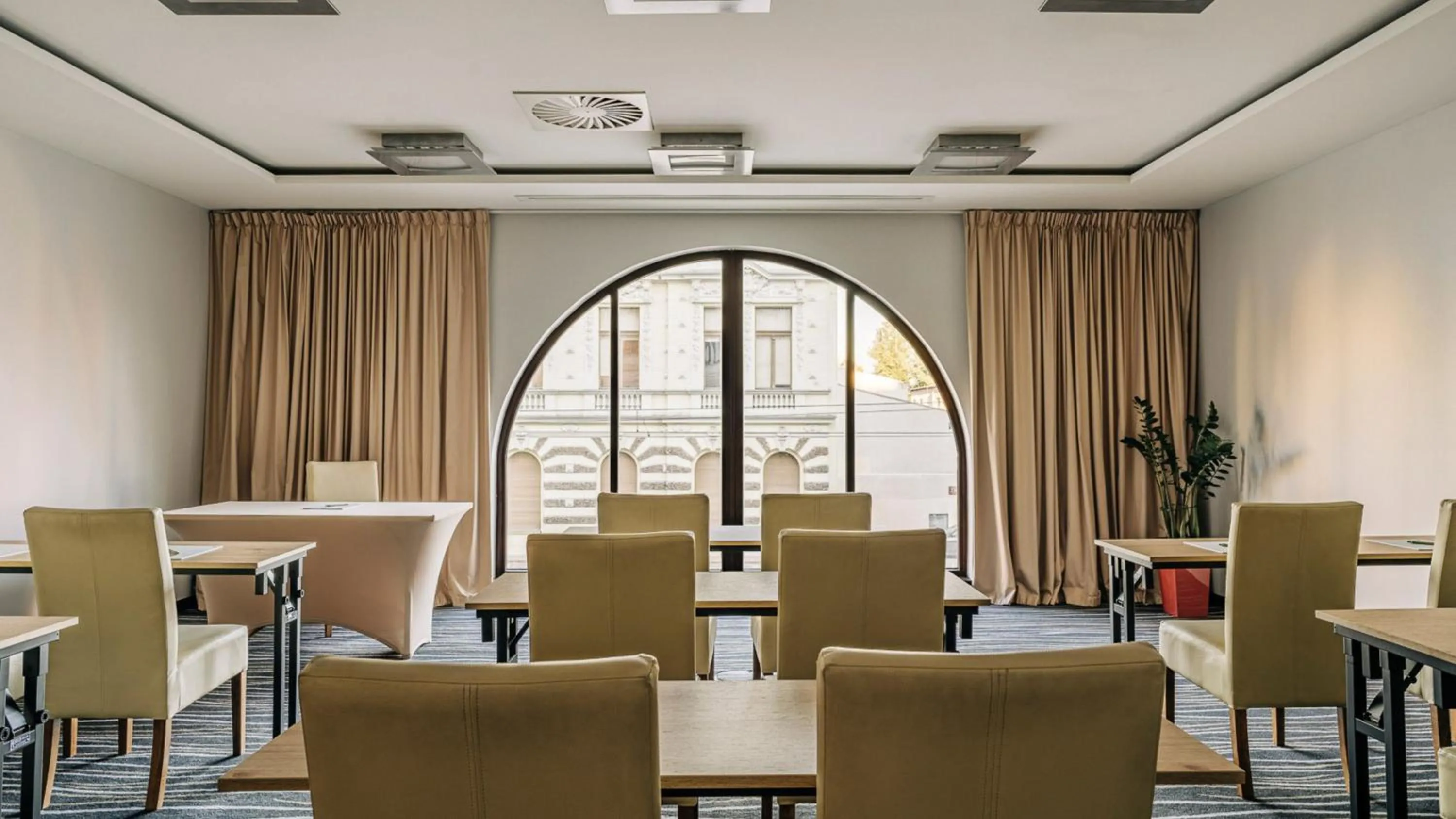 Meeting/conference room in Holiday Inn Łódź by IHG