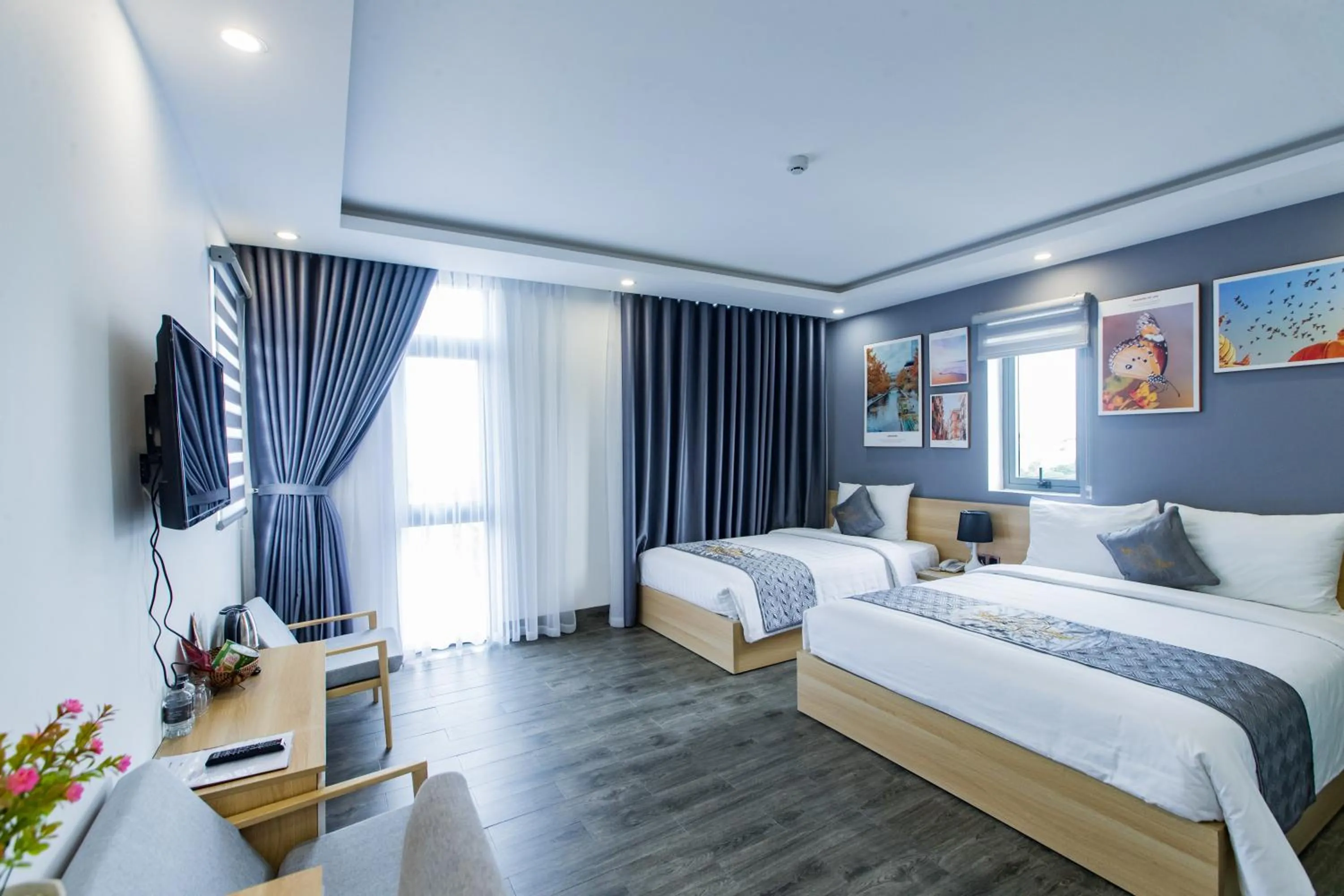 Photo of the whole room, Bed in Dang's Hotel