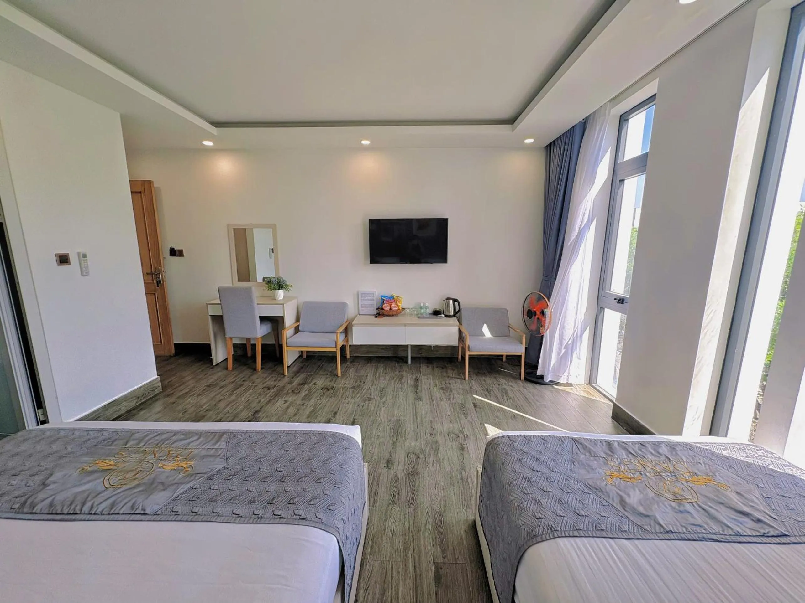 Photo of the whole room, Bed in Dang's Hotel