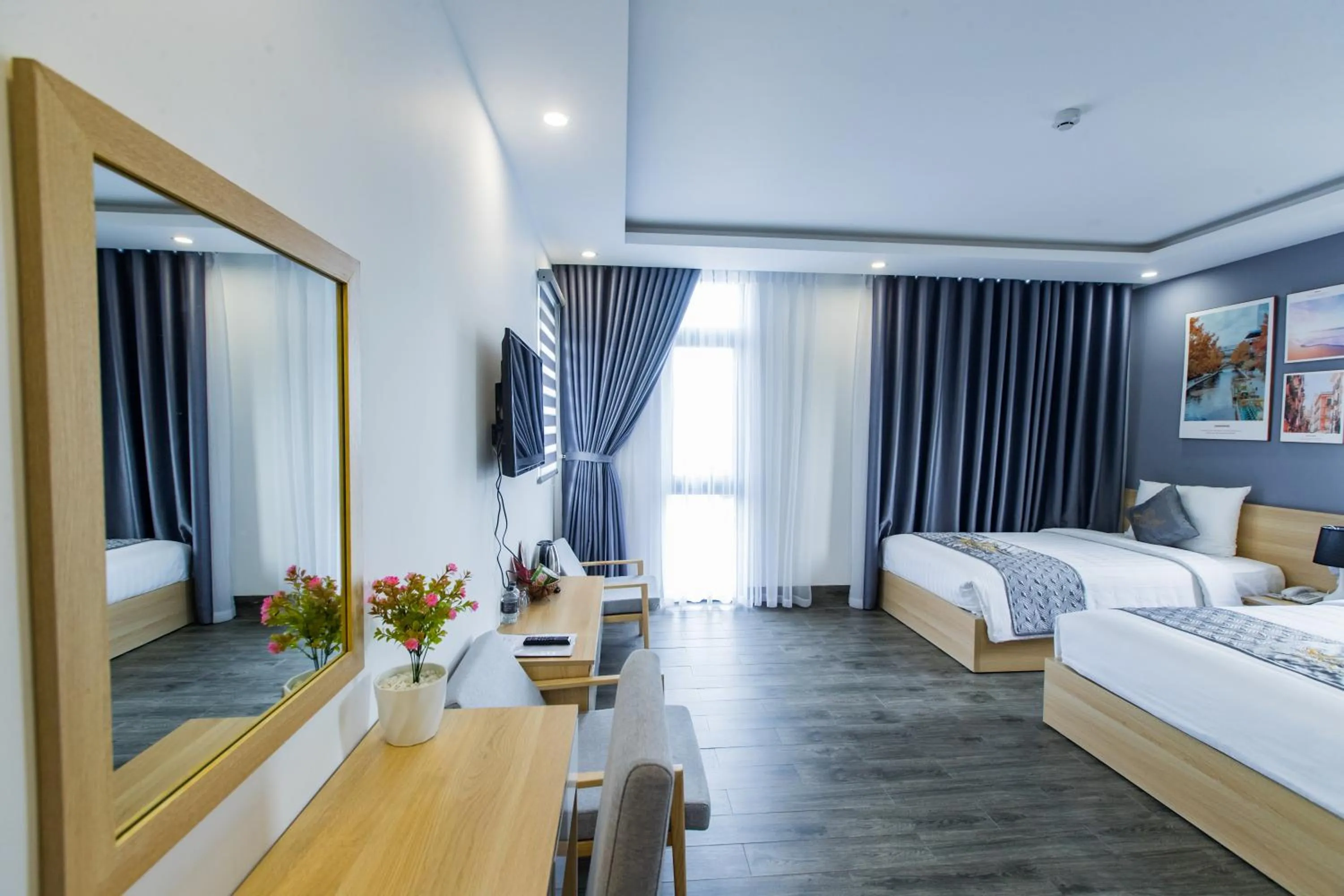 Photo of the whole room, Bed in Dang's Hotel