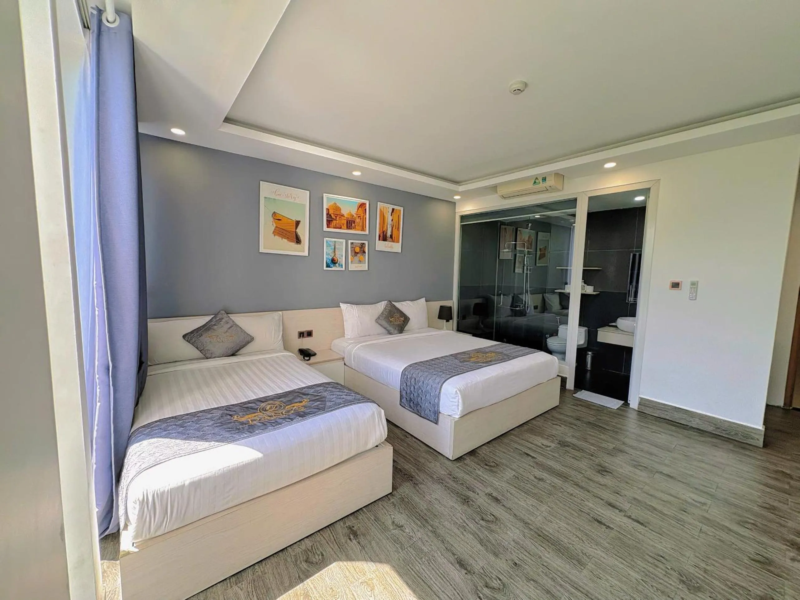 Photo of the whole room, Bed in Dang's Hotel