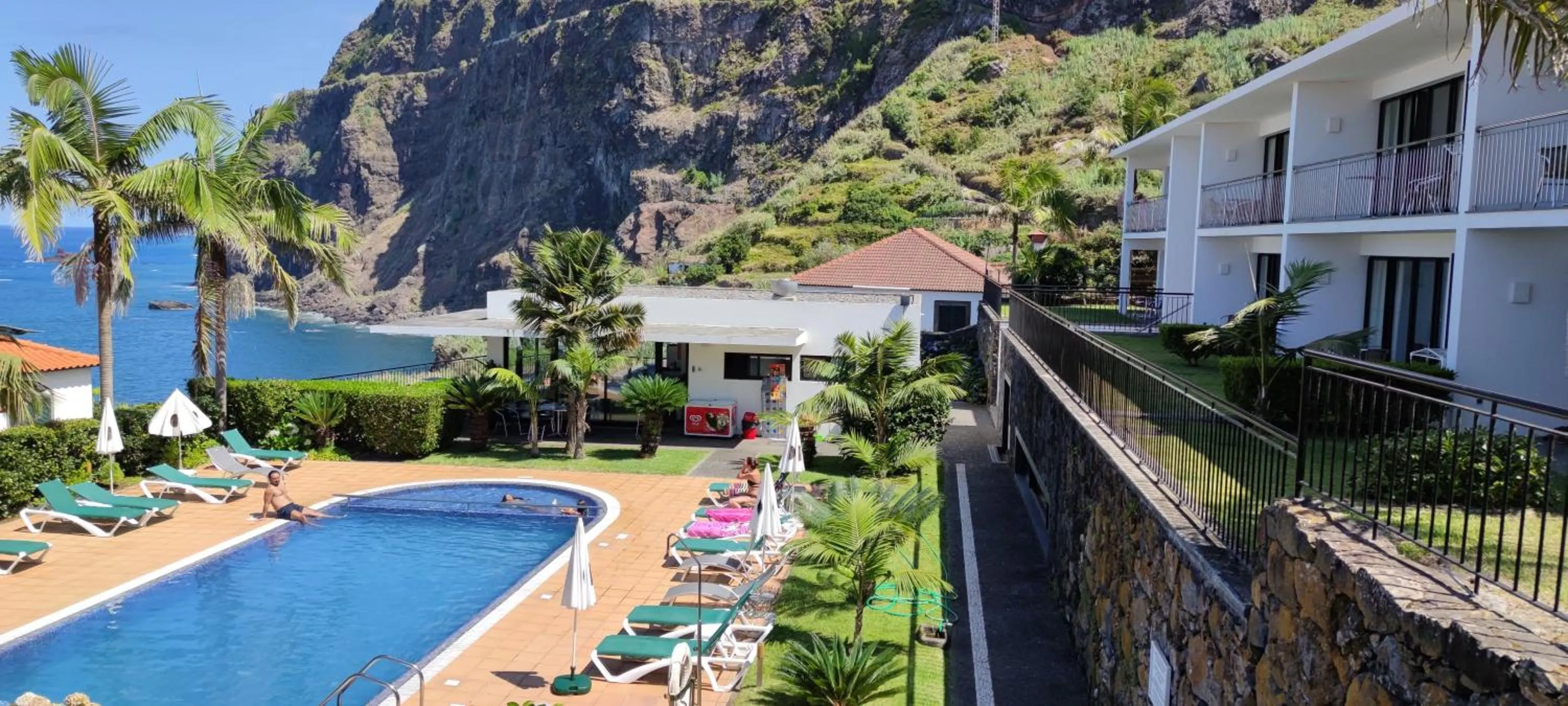 Pool view in Casa da Capelinha