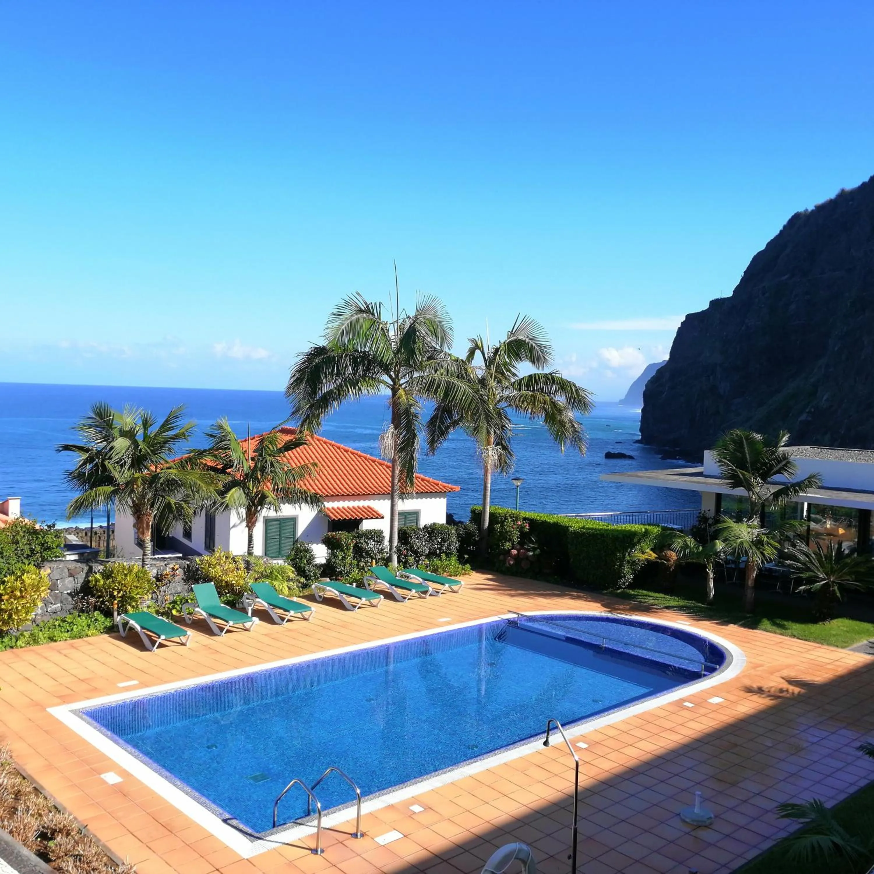 Pool view in Casa da Capelinha