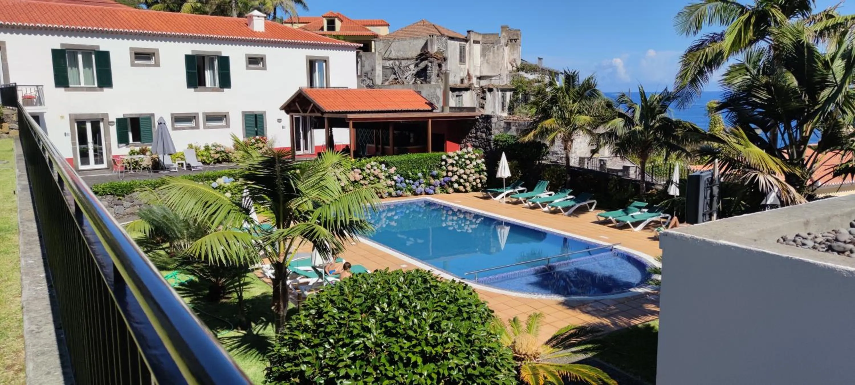 Pool view in Casa da Capelinha