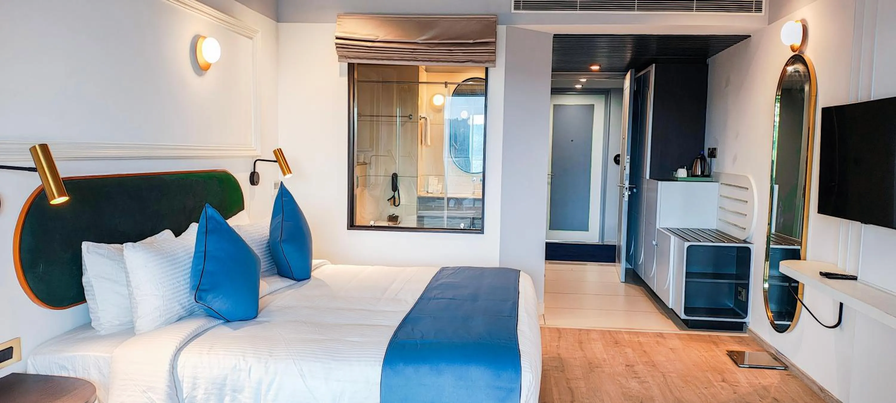 TV and multimedia in Pushpak Grande