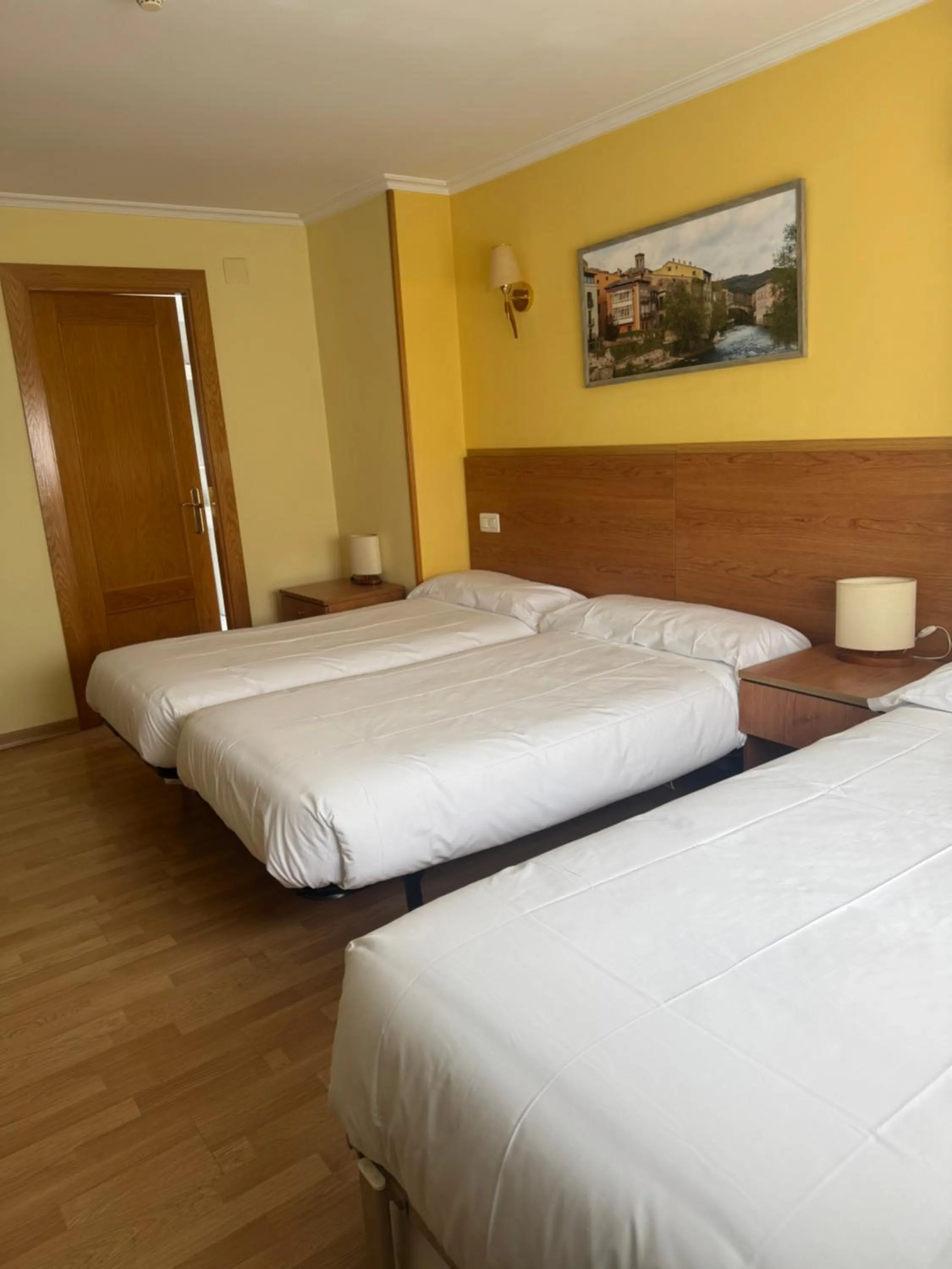 Classic Quadruple Room in Hostal El Volante