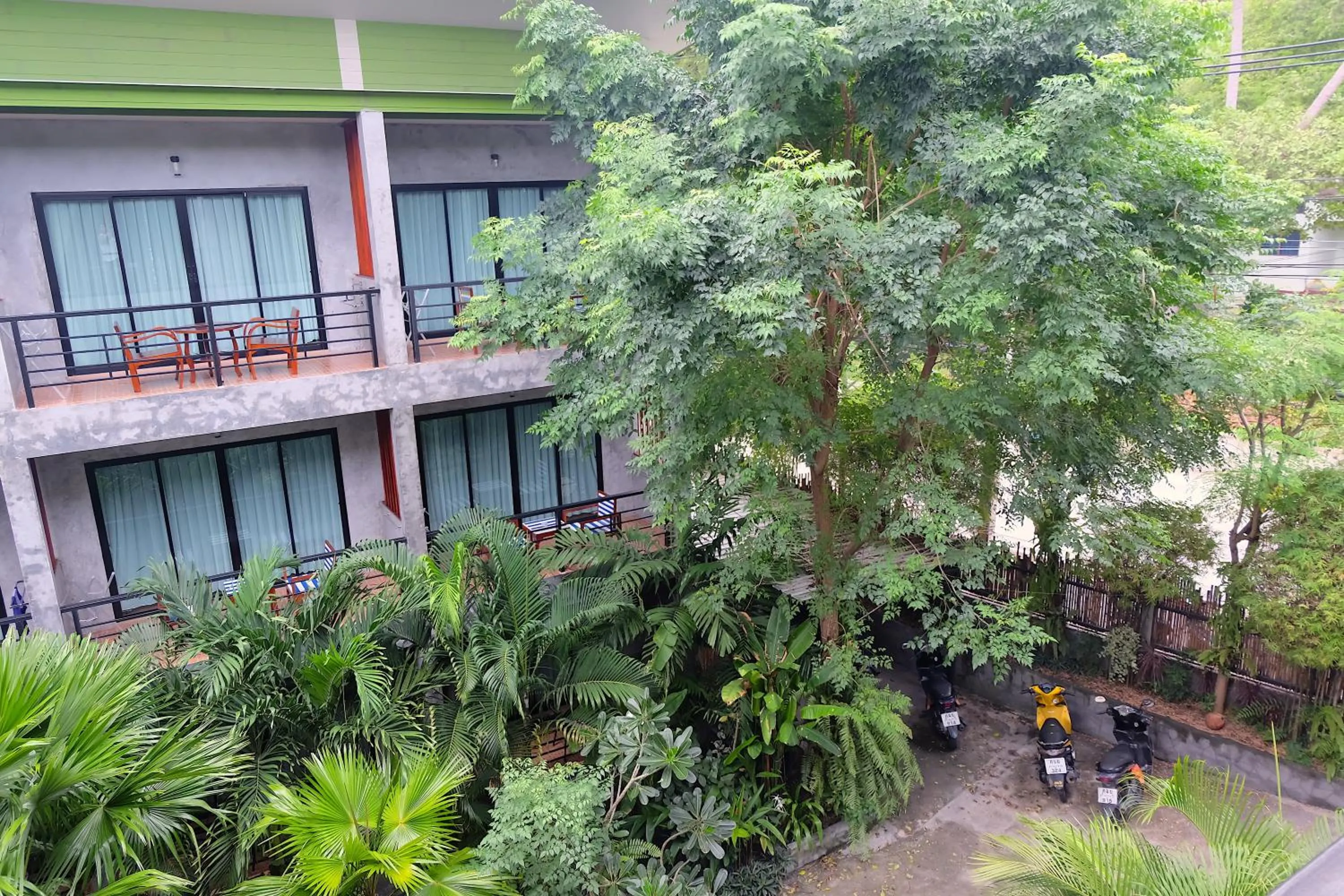 Property building in Blue Wave House