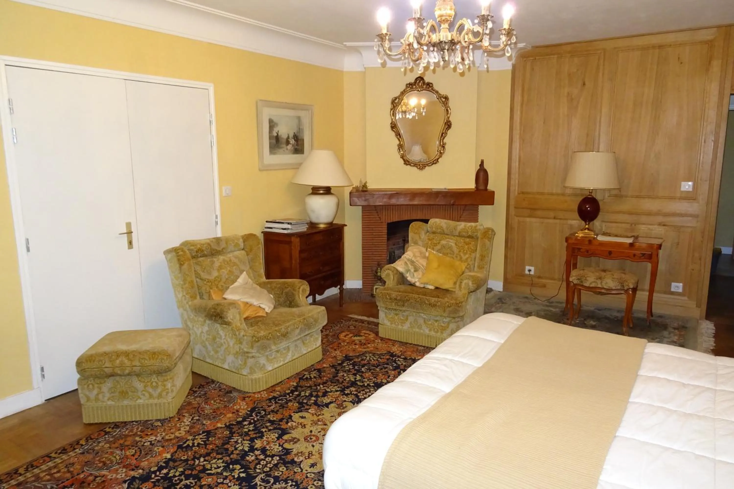 Bed in Chambres d'Hôtes à la Fontanille