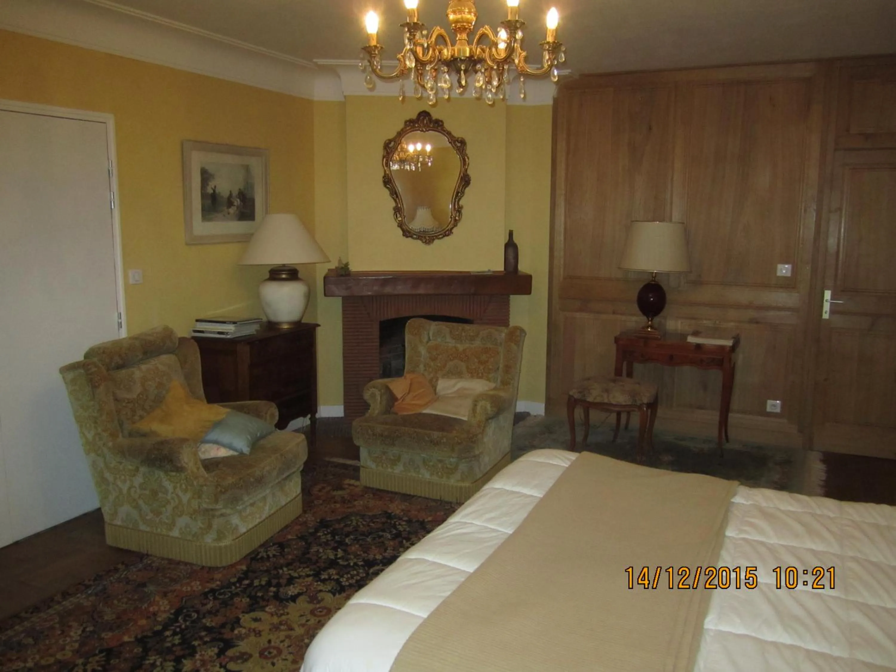Bed in Chambres d'Hôtes à la Fontanille