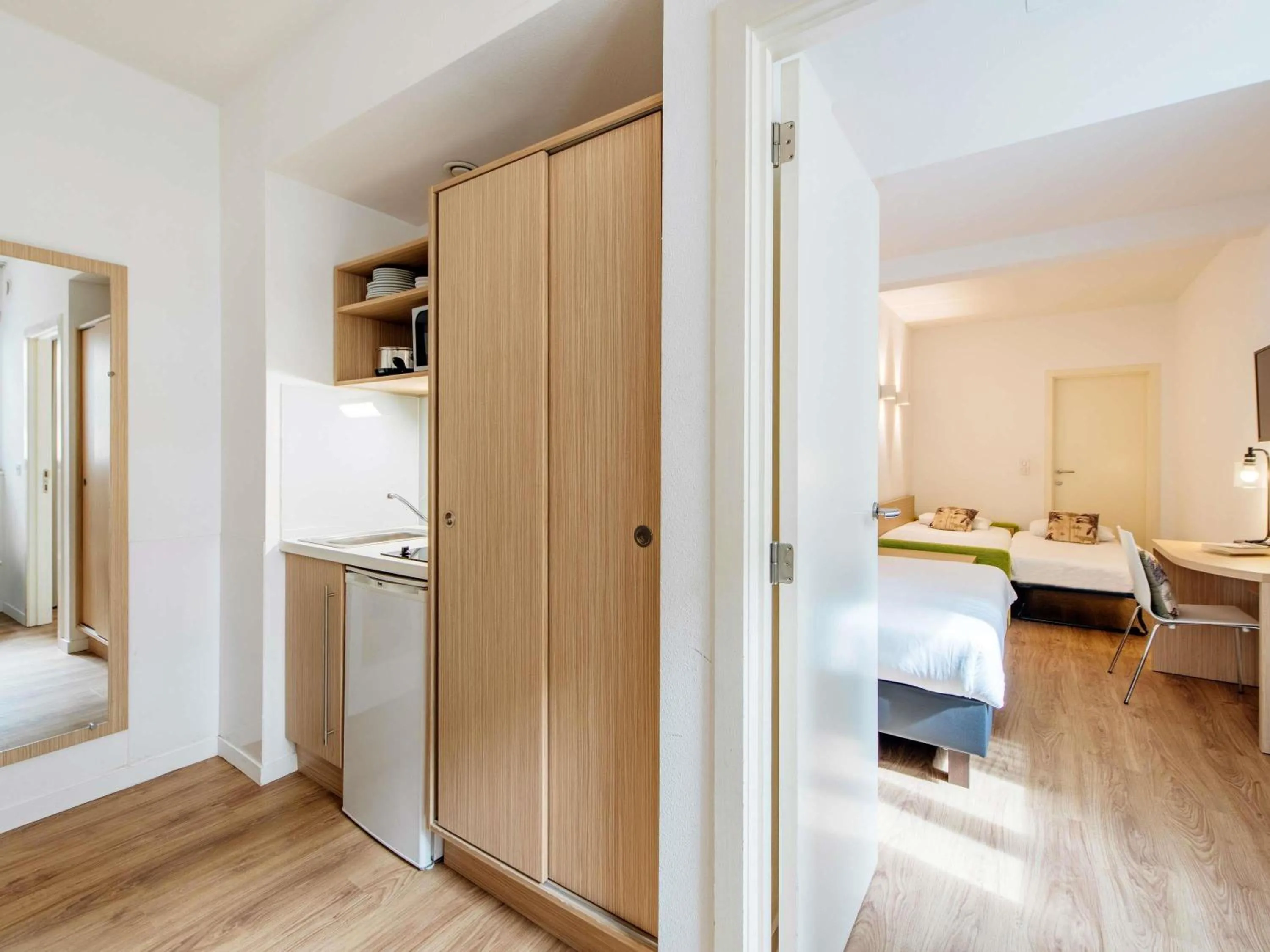 Bedroom, Bed in Aparthotel Adagio Access Bruxelles Europe Aparthotel