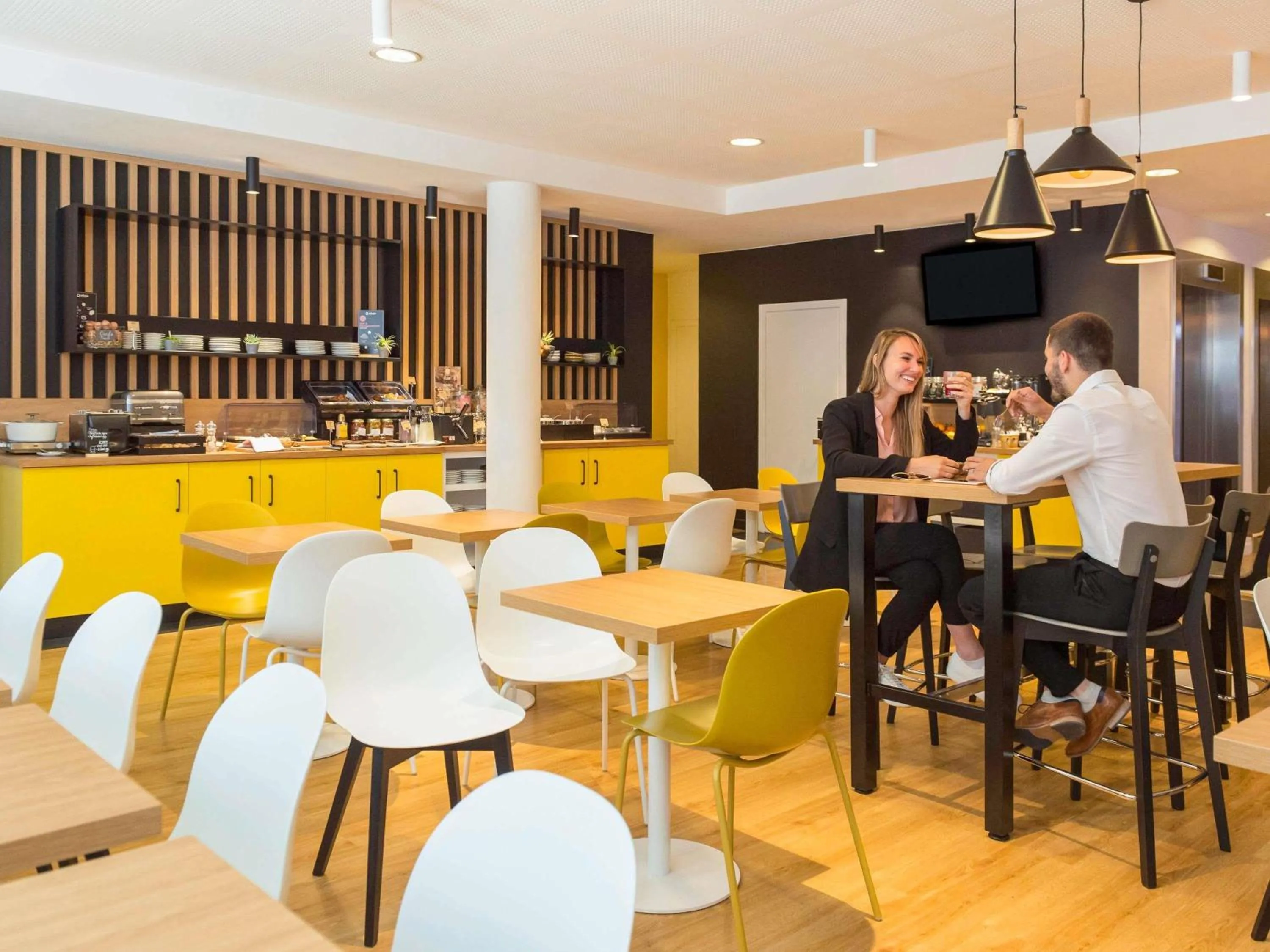 Breakfast in Aparthotel Adagio Access Bruxelles Europe Aparthotel