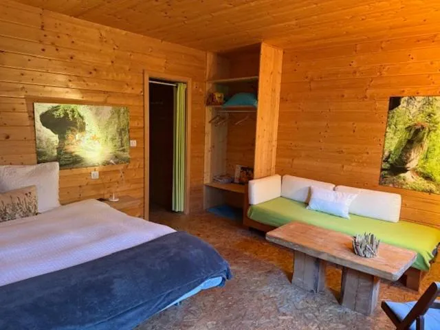 Bed in L'Atelier de Gisèle