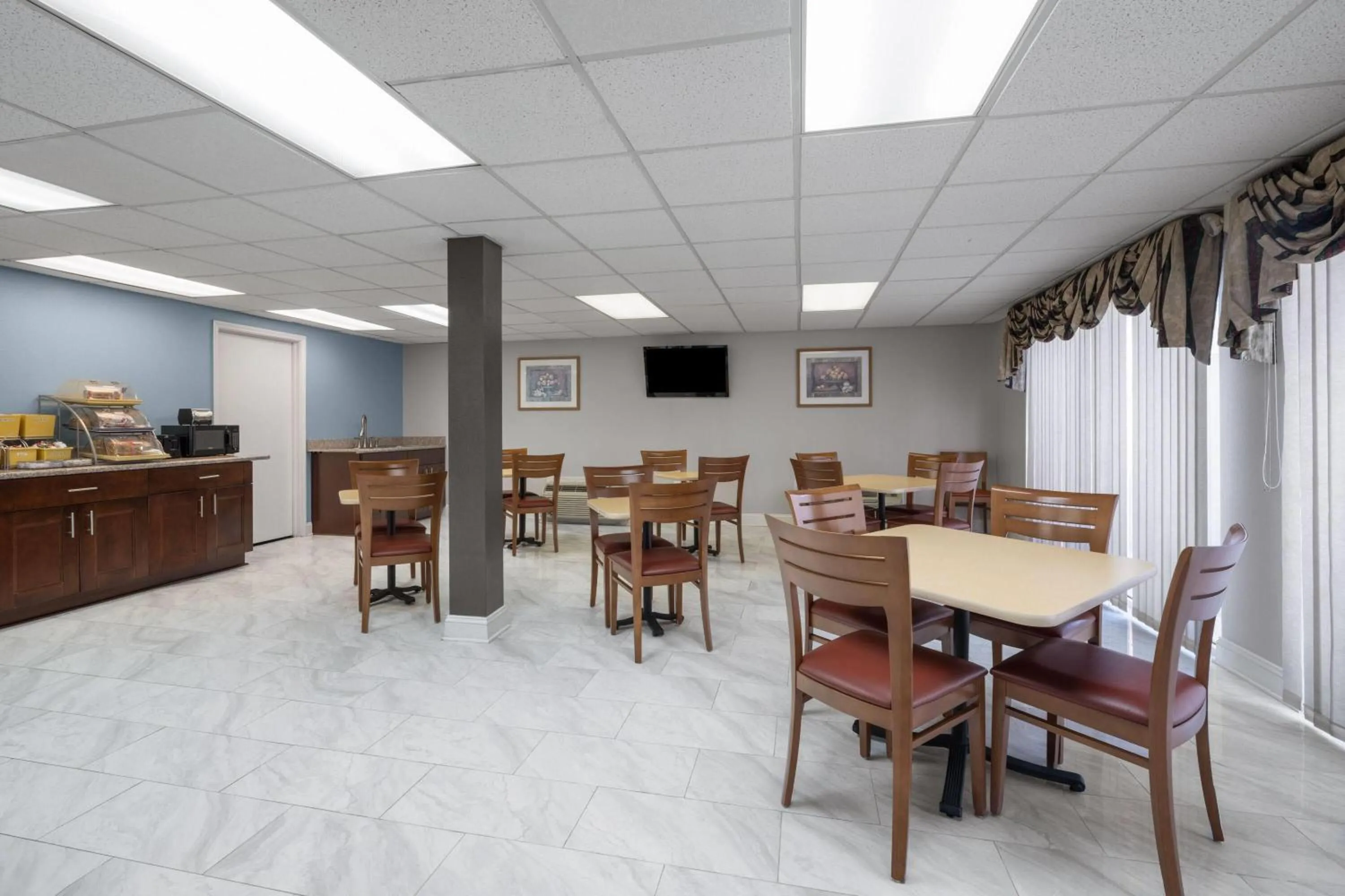 Breakfast in Days Inn by Wyndham Alma