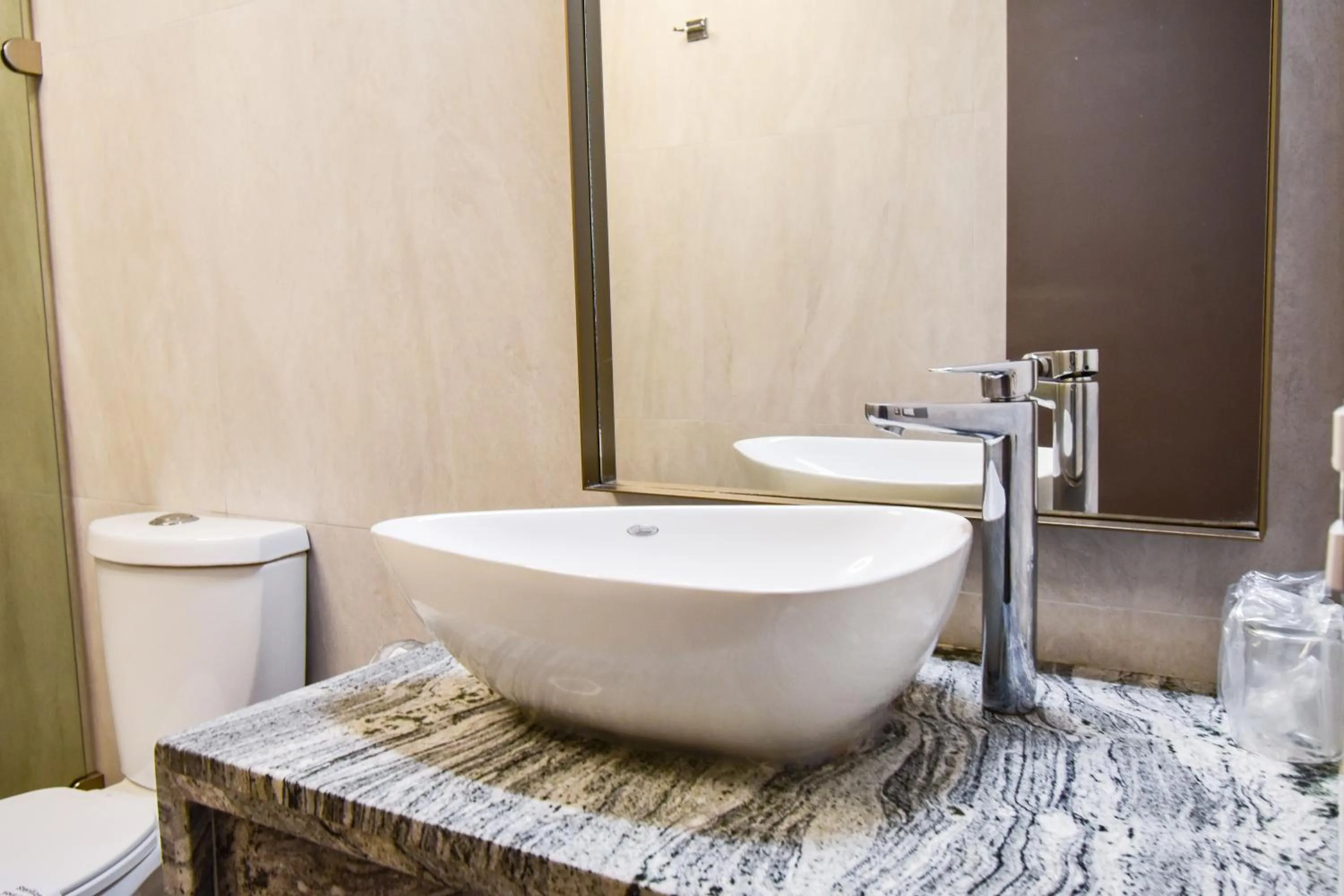 Shower in Hotel Plaza Diana