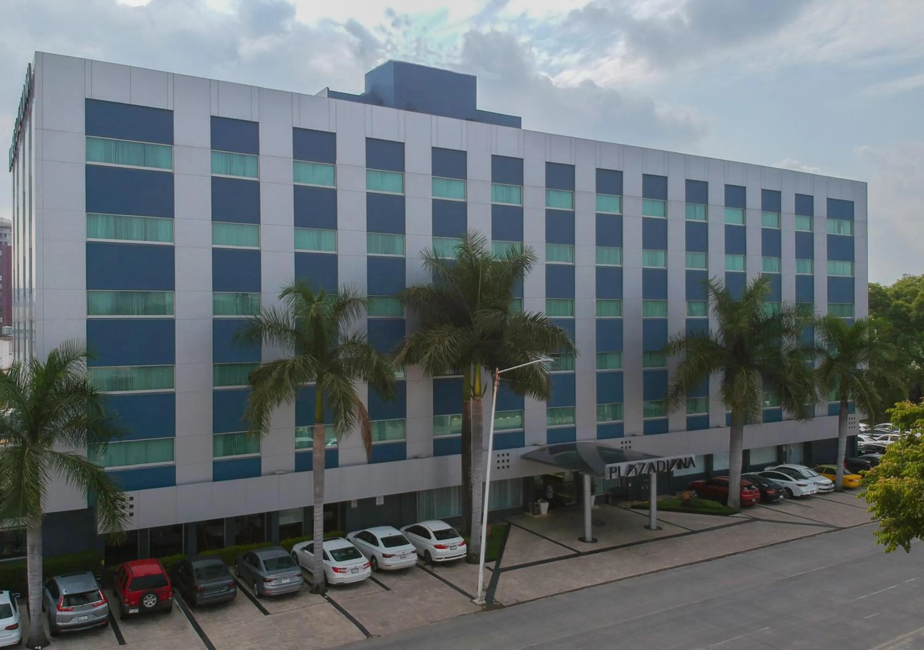 Property building in Hotel Plaza Diana