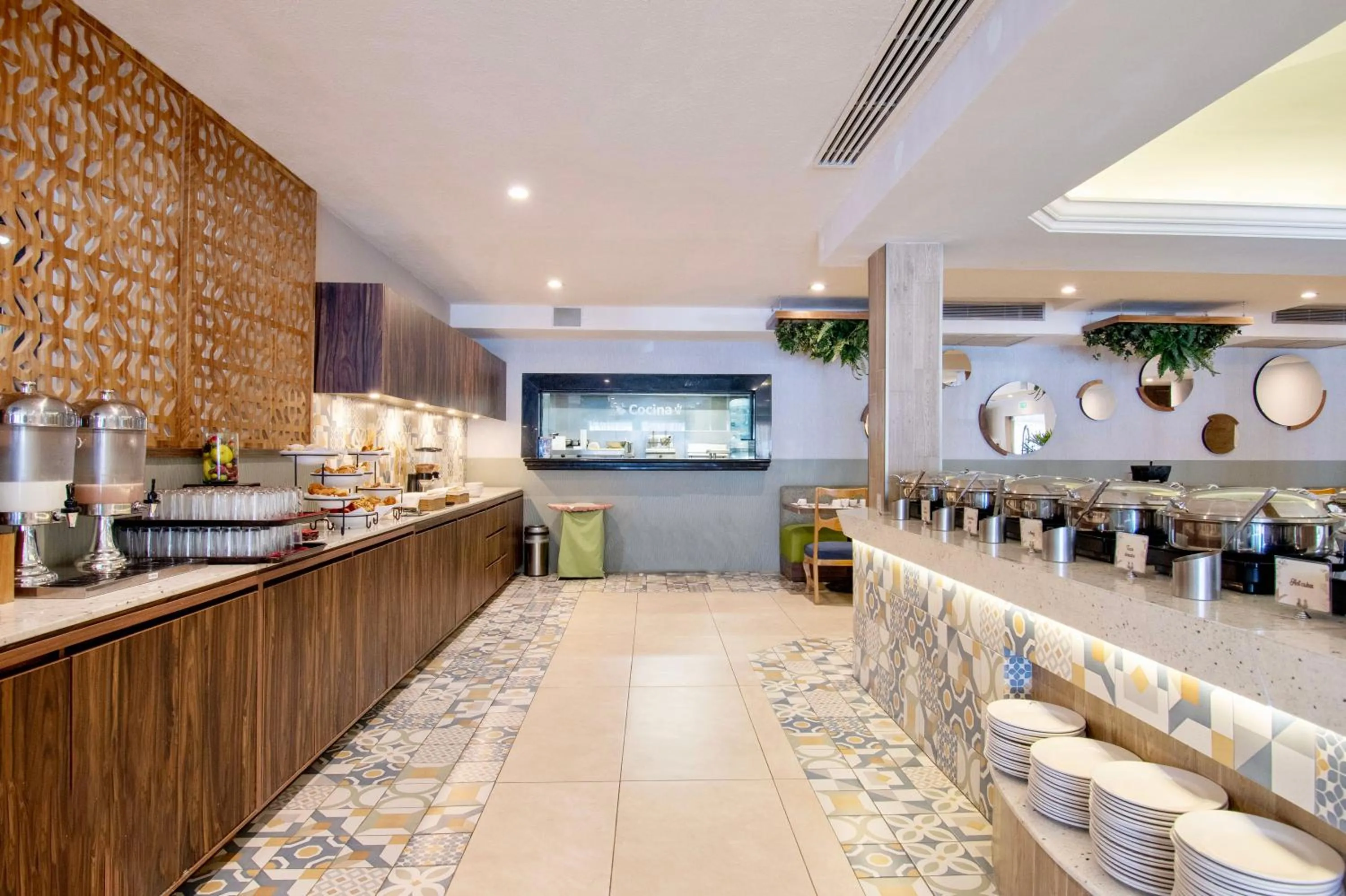 Buffet breakfast in Hotel Plaza Diana