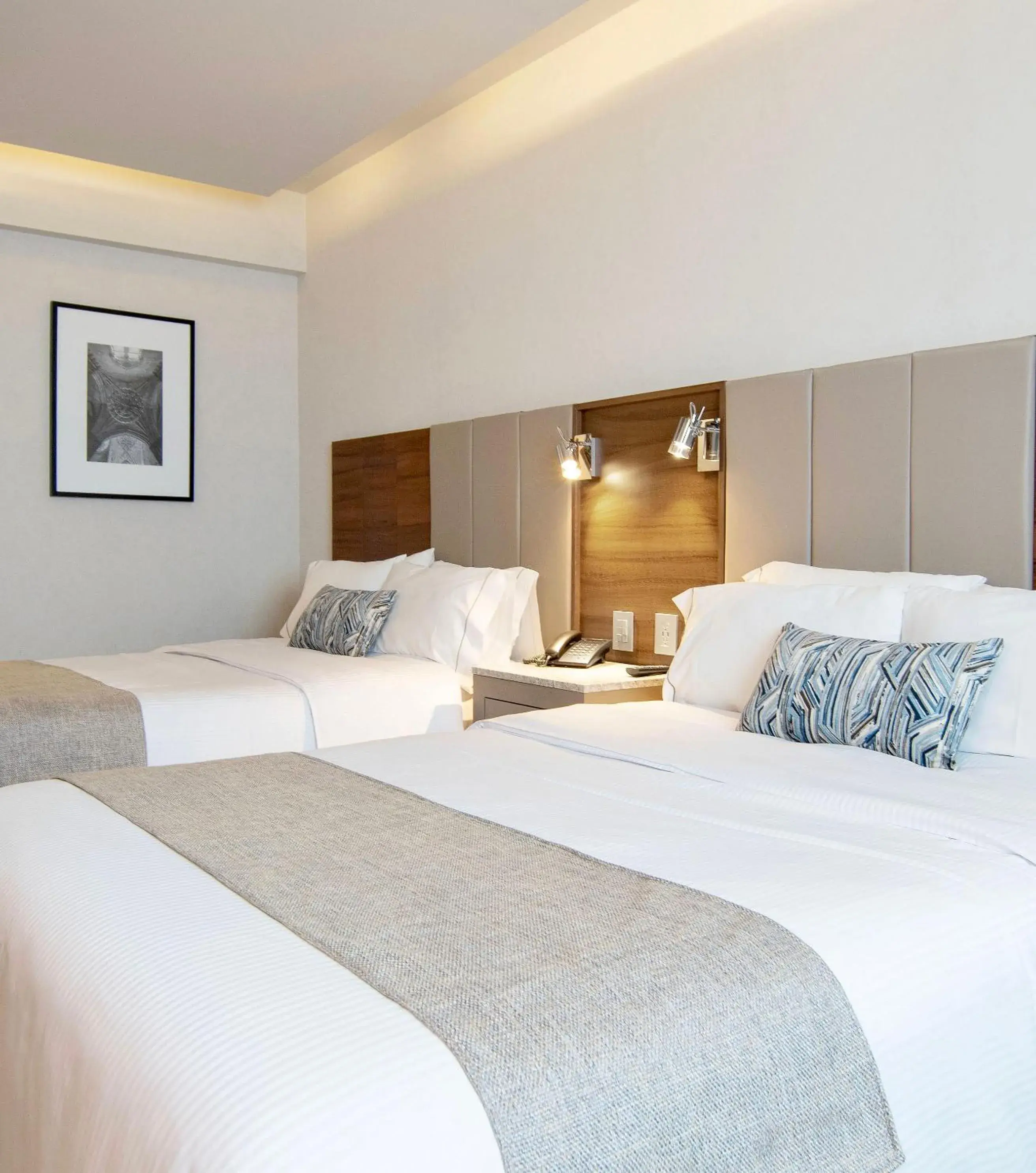 Double Room with Two Double Beds in Hotel Plaza Diana Double Room with Two Double Beds in Hotel Plaza Diana